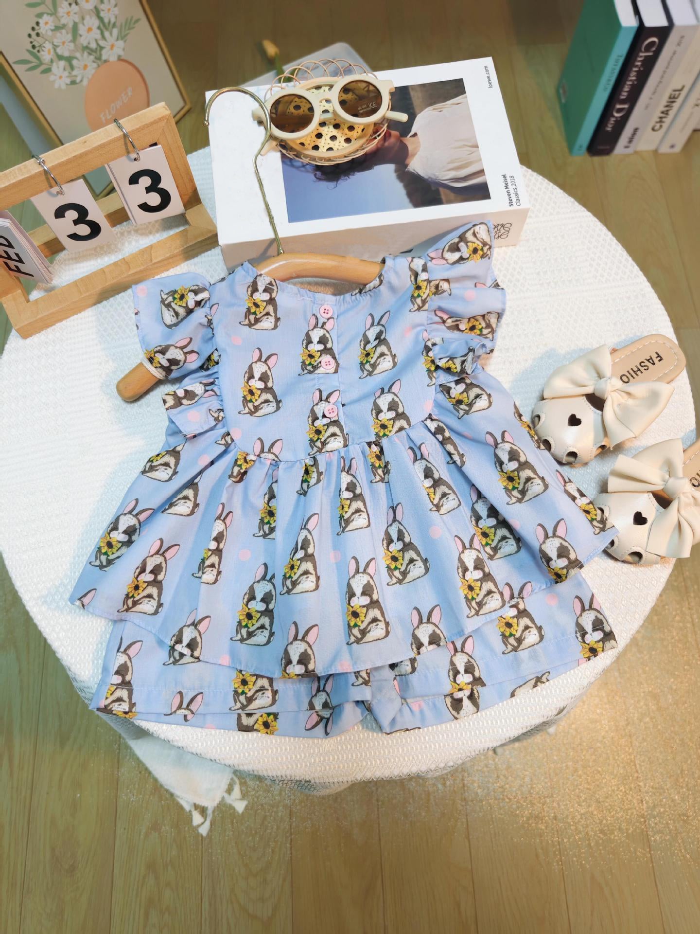 [363731] - Setelan Baju Ruffles Tanpa Lengan Celana Pendek Fashion Anak Perempuan - Motif Rabbit Flower