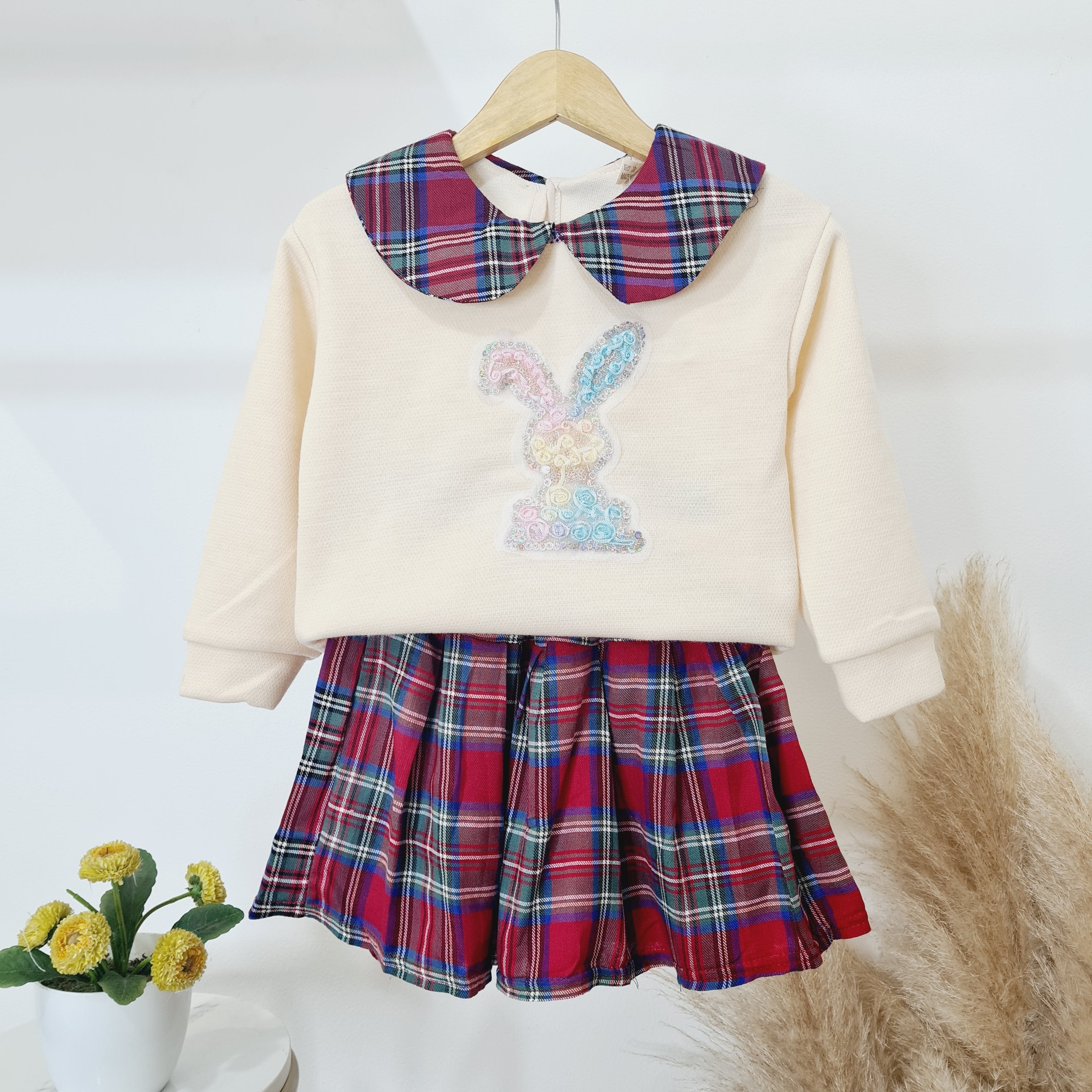 [340336-V1] - Setelan Sweater Rok Kotak Kotak Anak Perempuan - Motif Box Rabbit