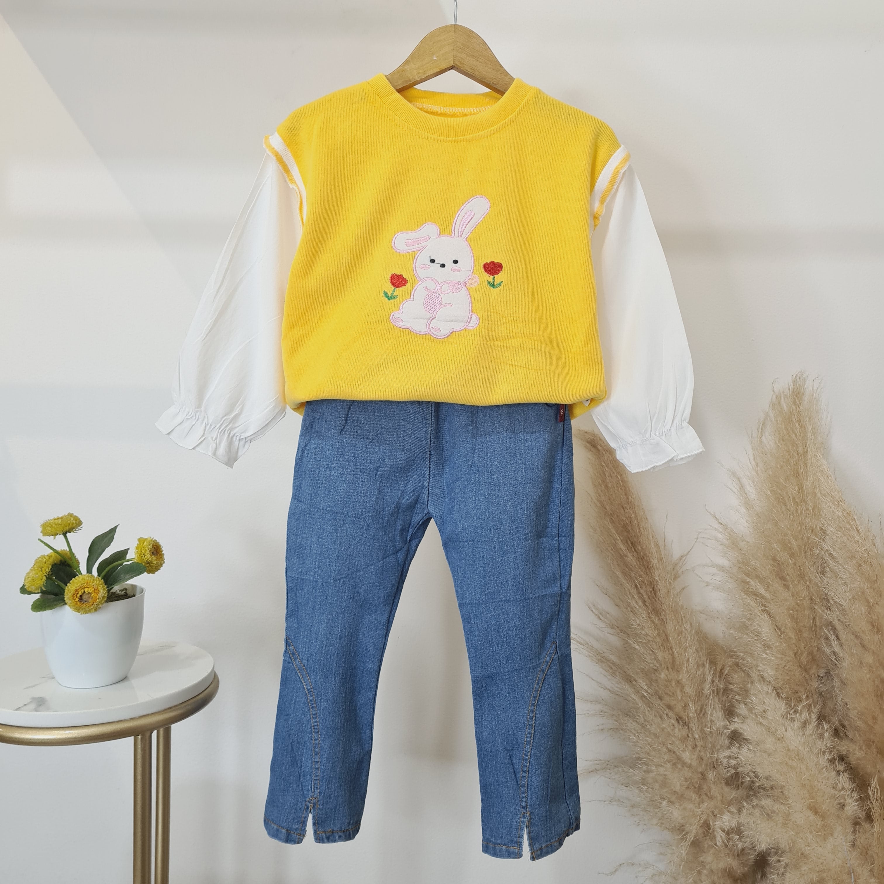 [340338-V1] - Setelan Sweater Blouse Celana Jeans Anak Perempuan - Motif Flower Rabbit