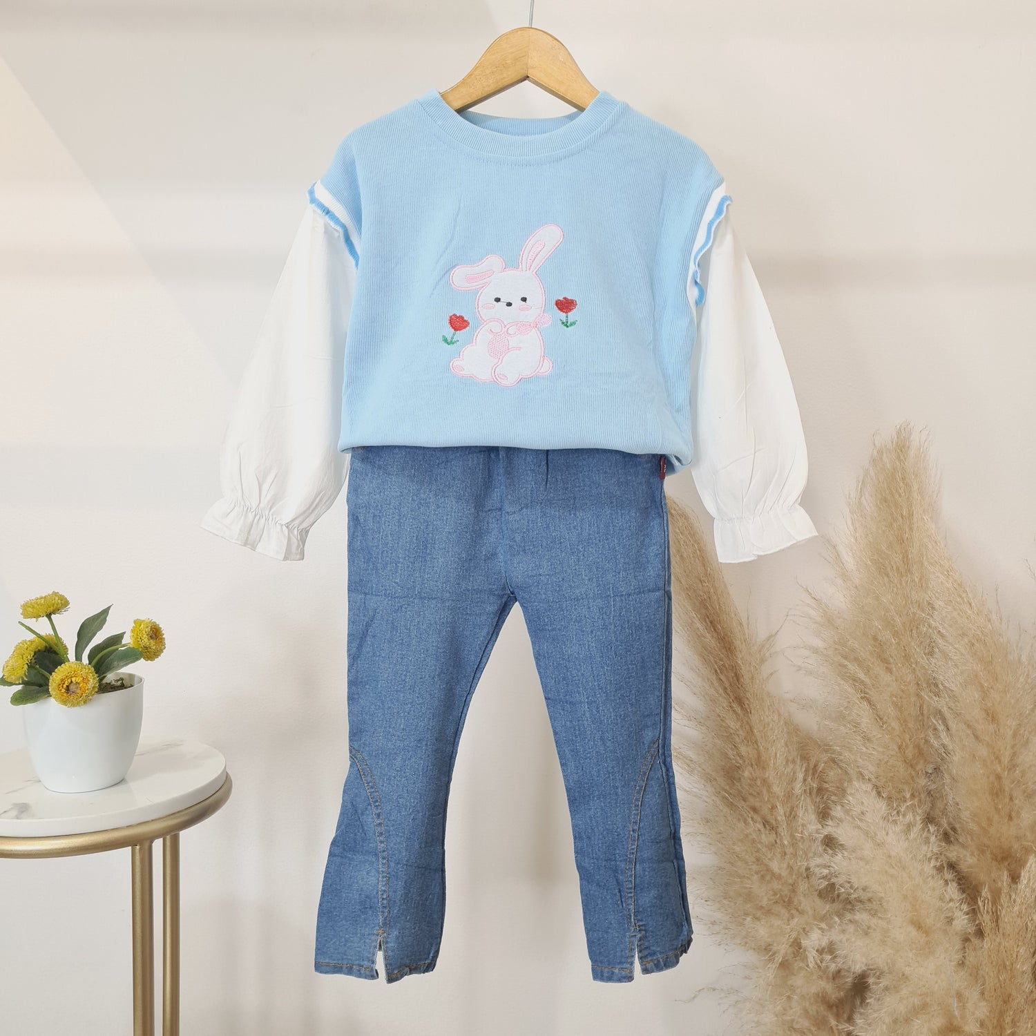 [340338-V1] - Setelan Sweater Blouse Celana Jeans Anak Perempuan - Motif Flower Rabbit