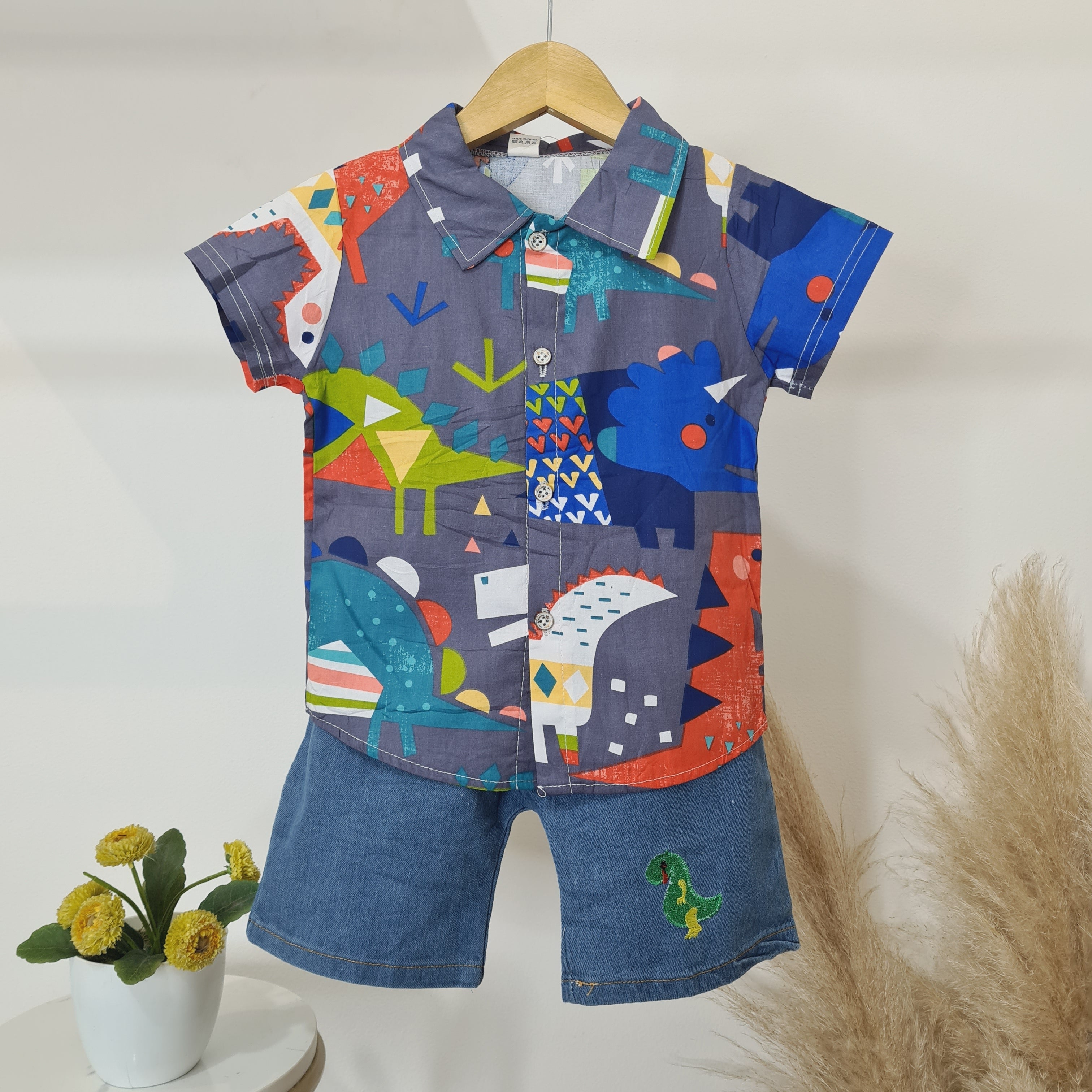 [345395-V1] - Setelan Kemeja Celana Pendek Jeans Anak Laki-Laki - Motif Skinny Dino