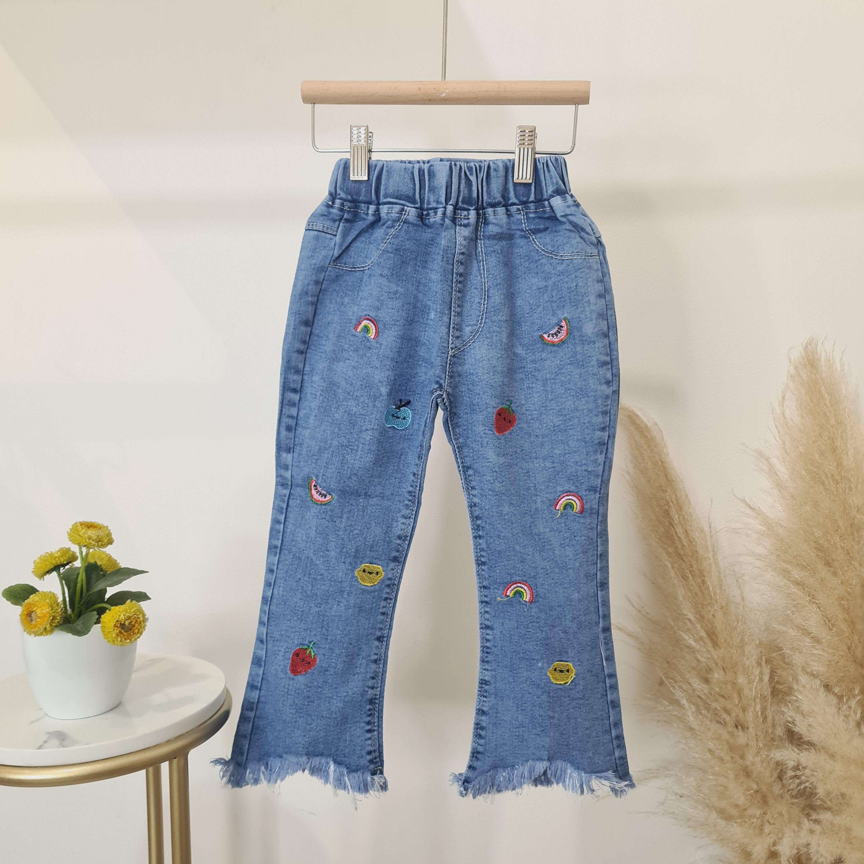 [508215-V1] - Celana Panjang Jeans Rawis Anak Perempuan - Motif Bordir Heart