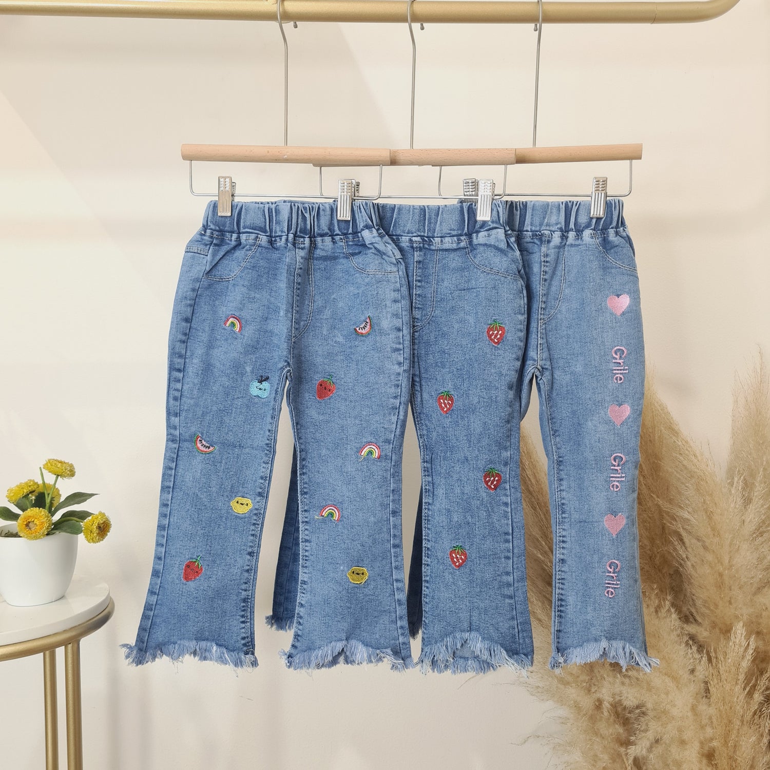 [508215-V1] - Celana Panjang Jeans Rawis Anak Perempuan - Motif Bordir Heart