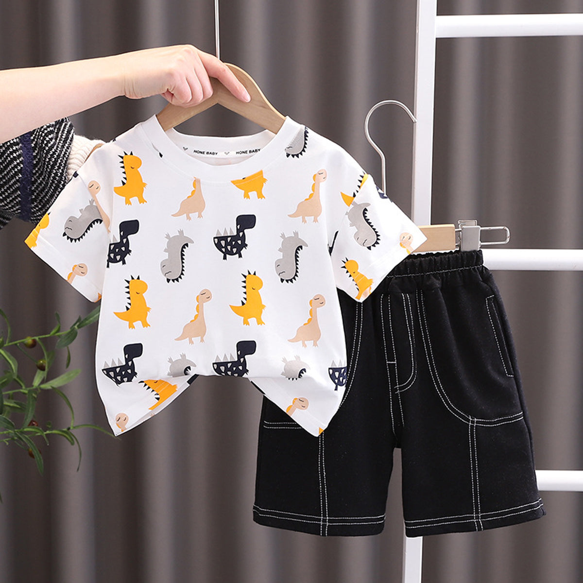 [345416] - Baju Setelan Kaos Lengan Pendek Celana Pendek Anak Laki-Laki Fashion - Motif Fin Dinosaur