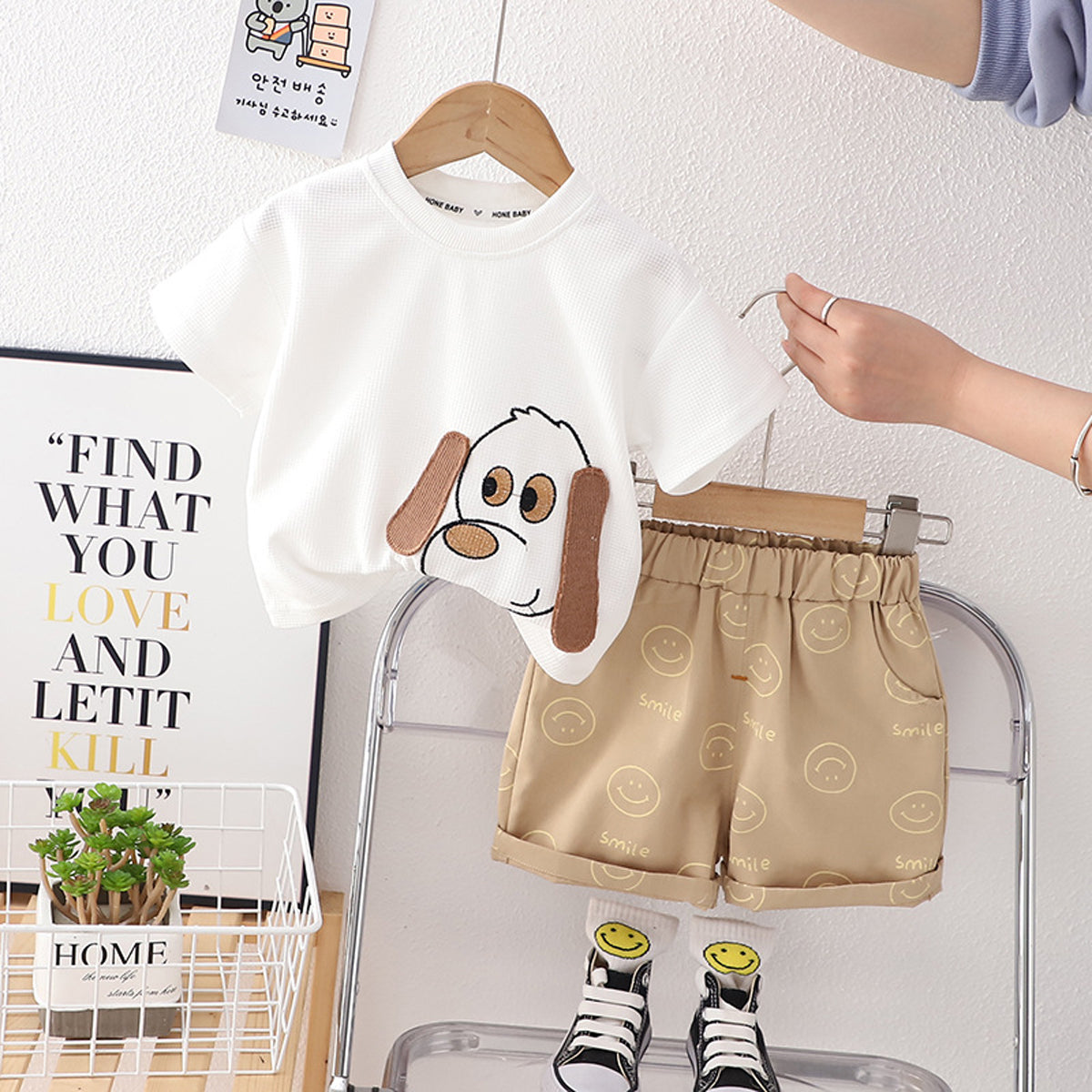 [345441] - Baju Setelan Kaos Lengan Pendek Celana Pendek Anak Cowok Fashion - Motif Dog Peek