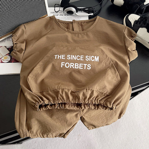 [345499] - One Set 2in1 Baju Setelan Summer Atasan Lengan Pendek Bawahan Celana Pendek Fashionable Anak Cowok Laki-Laki - Motif Words - BABYHOKI STORE