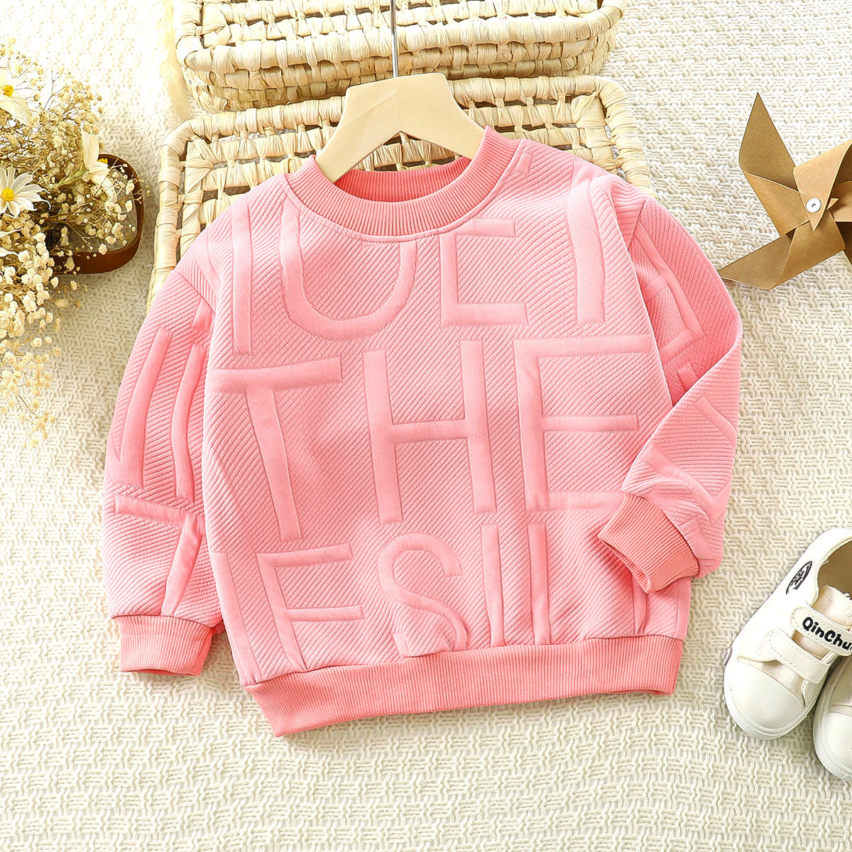 [351277] - Atasan Sweater Anak Perempuan - Motif Embossed Writing