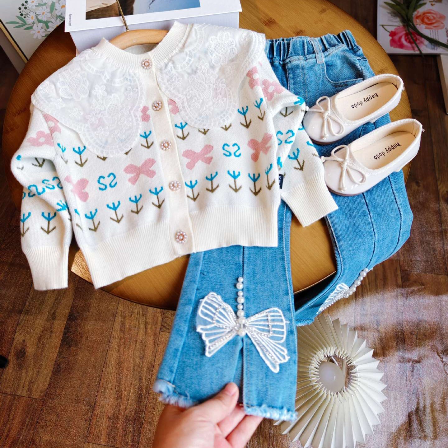 [363742] - Setelan Baju Cardigan Rajut O Neck Celana Panjang Jeans Fashion Anak Perempuan - Motif Ribbon Laces