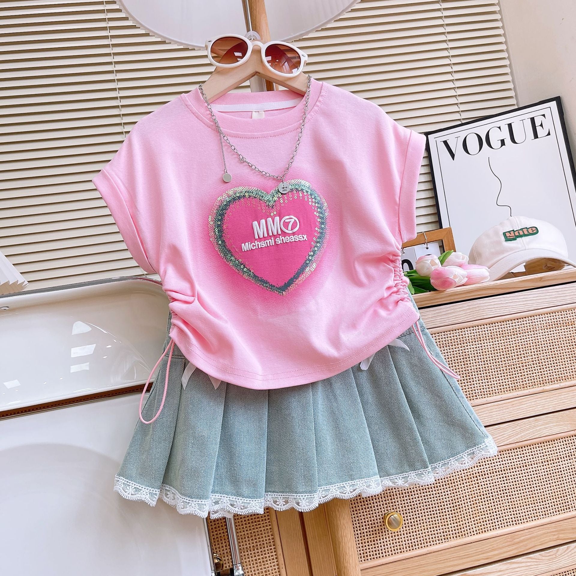 [363765] - Setelan Baju Lengan Pendek Bawahan Rok Pendek Fashion Anak Perempuan - Motif Heart Letter