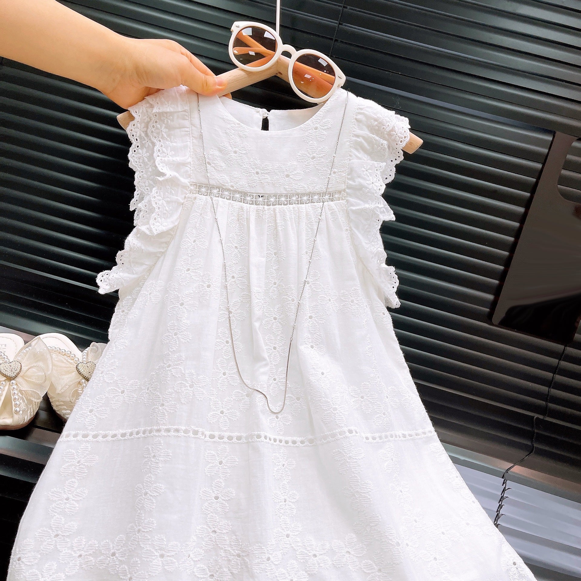 [363800] - Gaun Bordir Bungan Baju Dress Tanpa Lengan Fashion Anak Perempuan - Motif Smooth Flower