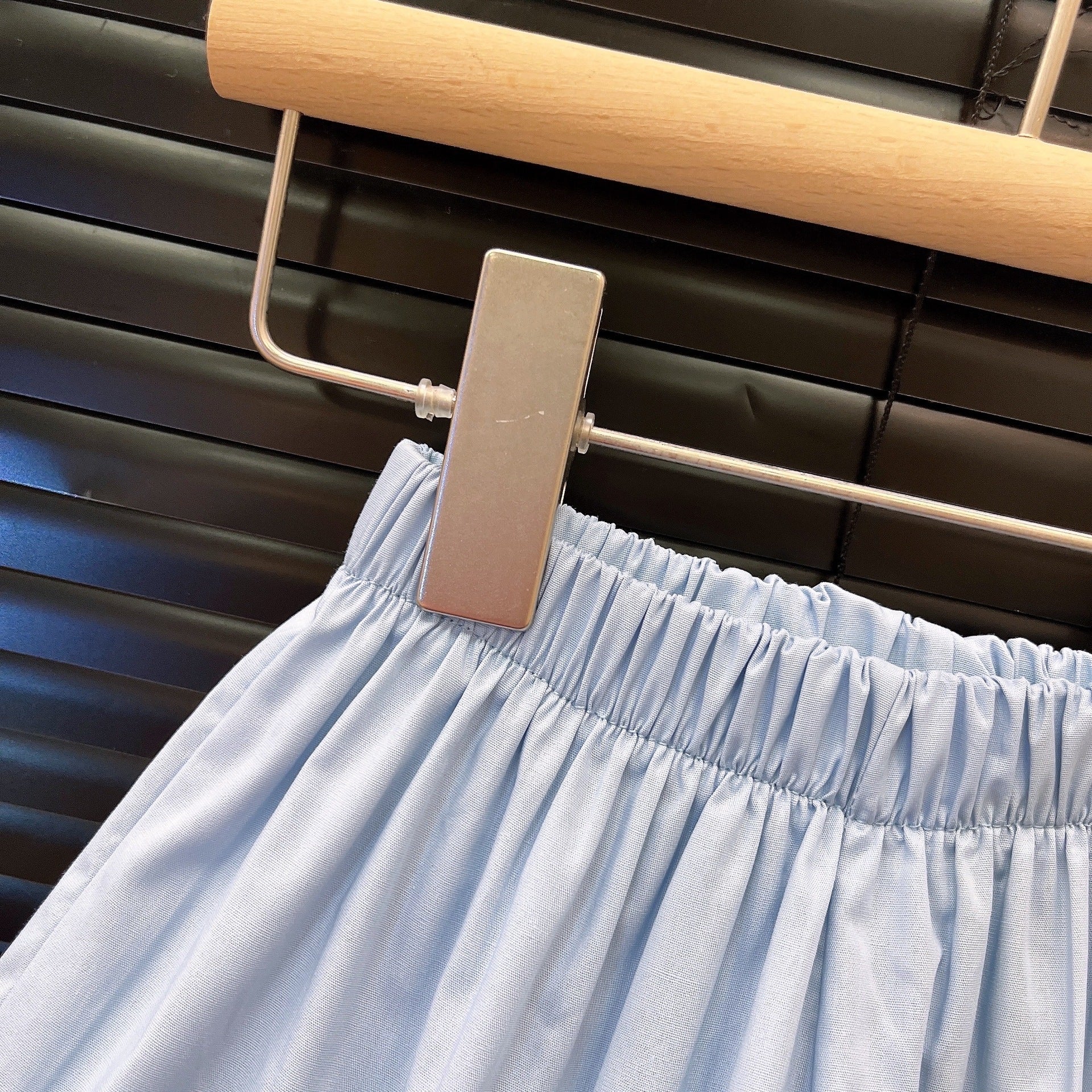 [363859] - One Set 2in1 Baju Setelan Atasan Blouse Lengan Kutung Bawahan Celana Pendek Fashion Anak Perempuan - Motif Plain Blue Flowers - BABYHOKI STORE