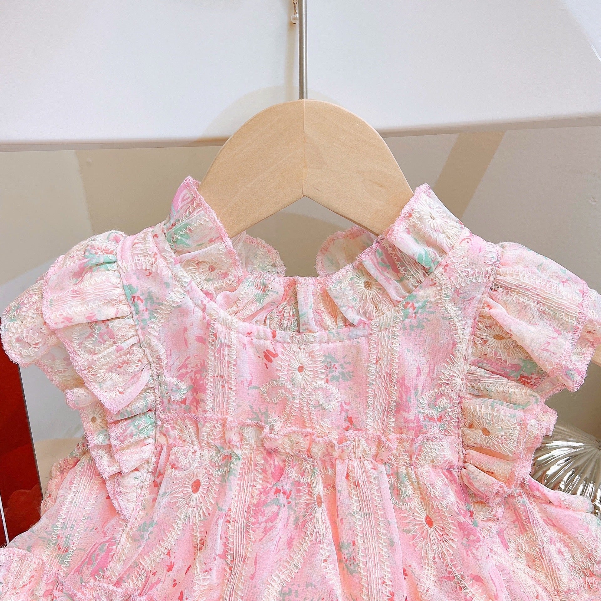 [363876] - One Set Renda Floral Cewek Setelan Baju Atasan Renda Lengan Kutung Bawahan Celana Pendek Fashion Anak Perempuan