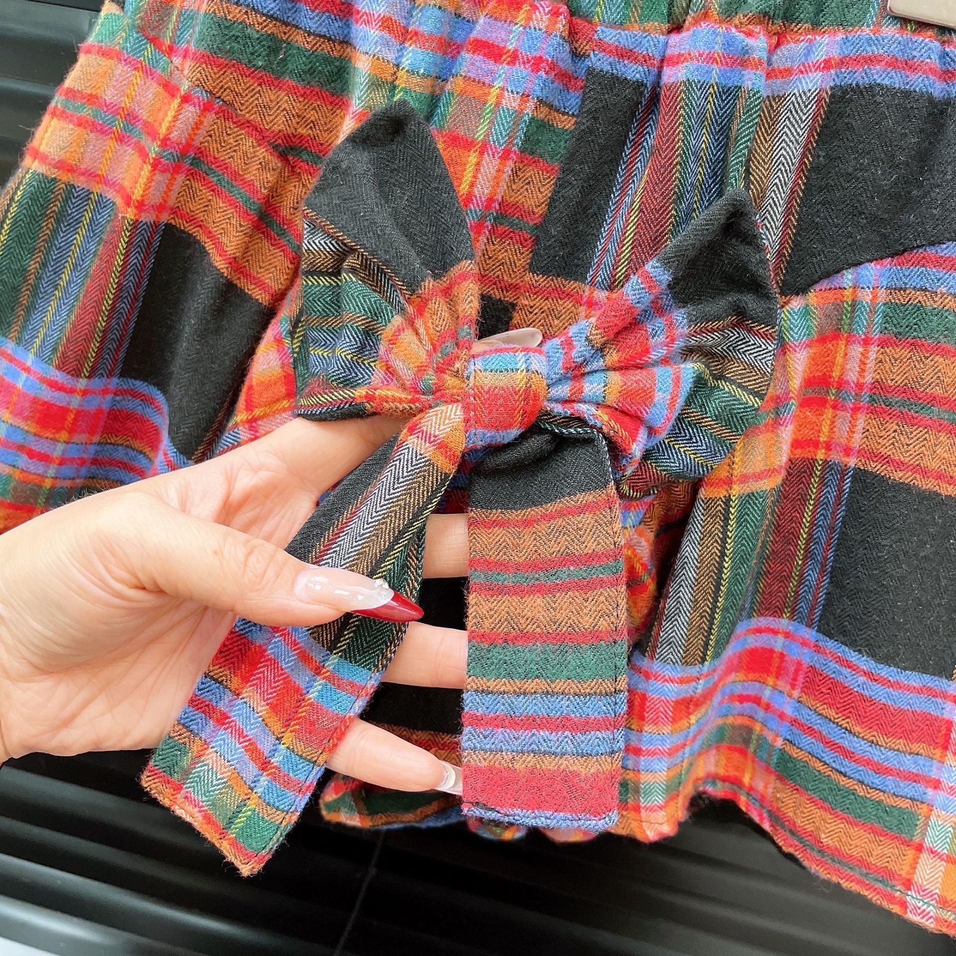[363878] - One Set Anak Cewek Baju Setelan Atasan Kaos Lengan Pendek Bawahan Rok Kotak Tartan Pita Fashion Anak Perempuan