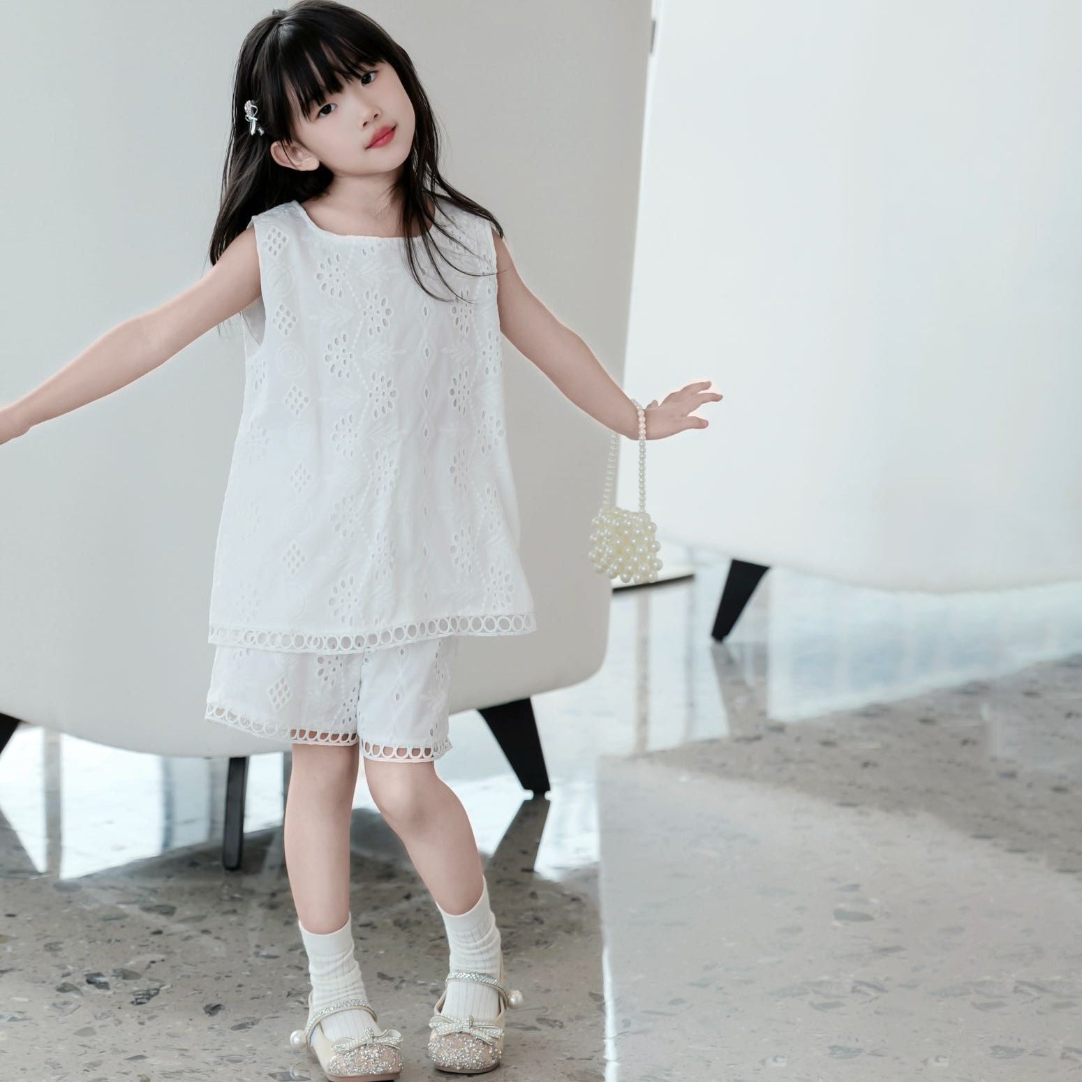 [363882] - One Set Anak Cewek Baju Fashion Setelan Atasan Katbol Lengan Kutung Bawahan Celana Pendek Broderie Fashion Anak Perempuan