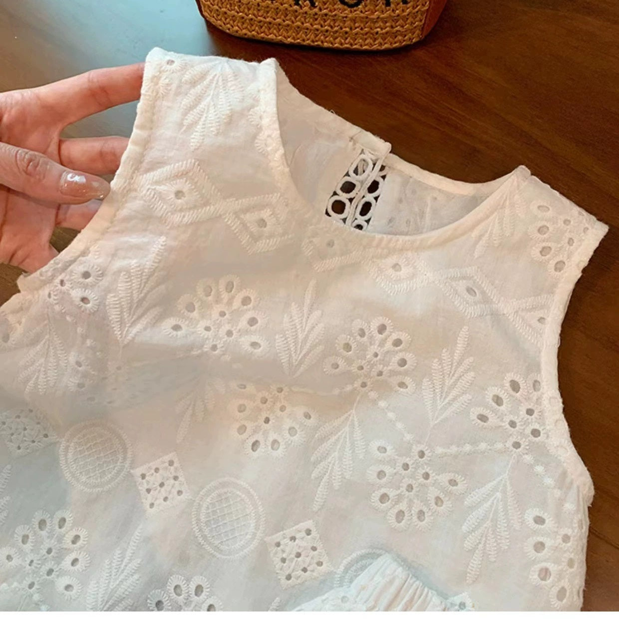 [363882] - One Set Anak Cewek Baju Fashion Setelan Atasan Katbol Lengan Kutung Bawahan Celana Pendek Broderie Fashion Anak Perempuan