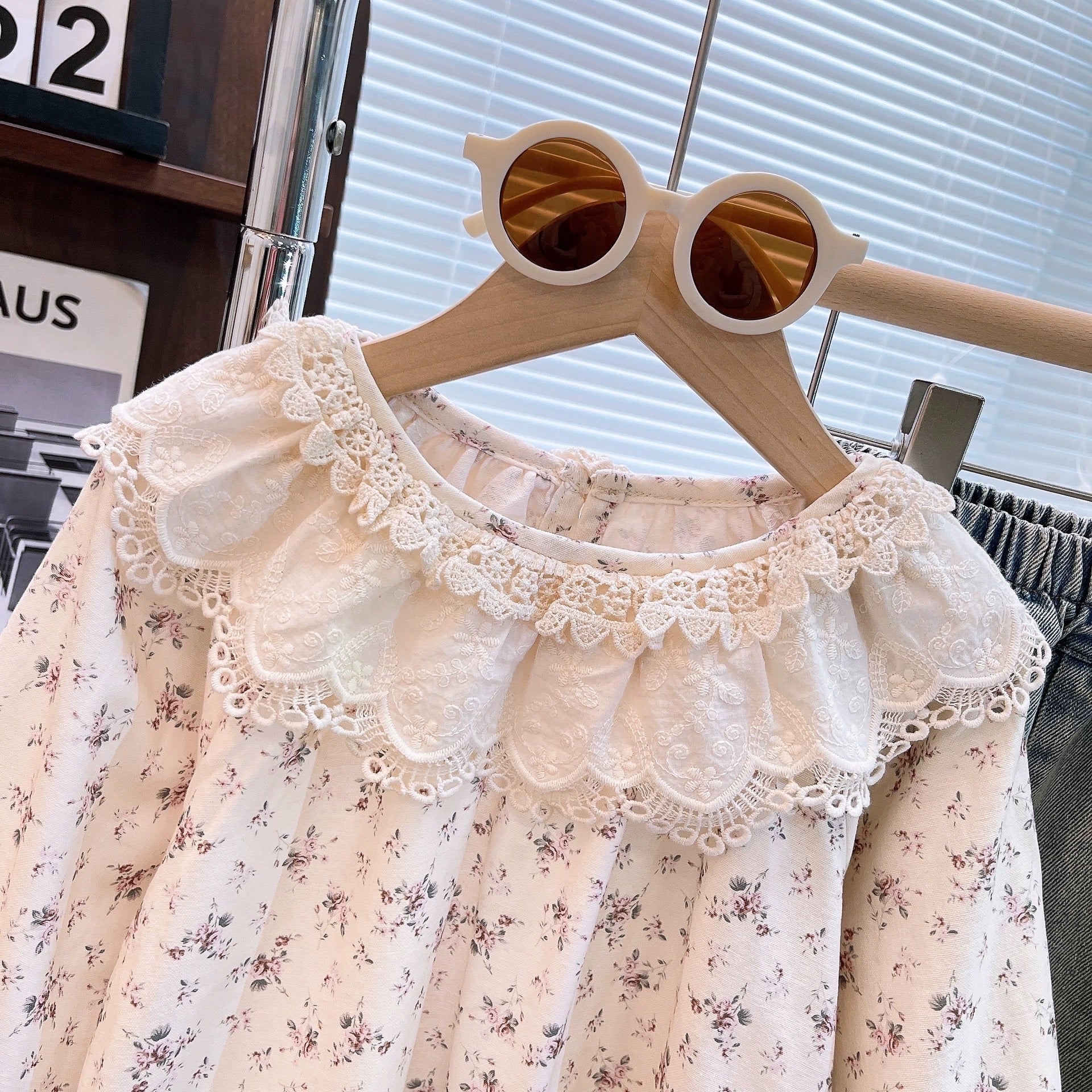 [363883] - Oneset 2in1 Baju Setelan Atasan Blouse Renda Lengan Panjang Jeans Bawahan Celana Panjang Kulot Fashion Anak Perempuan Cewek - Motif Small Flower