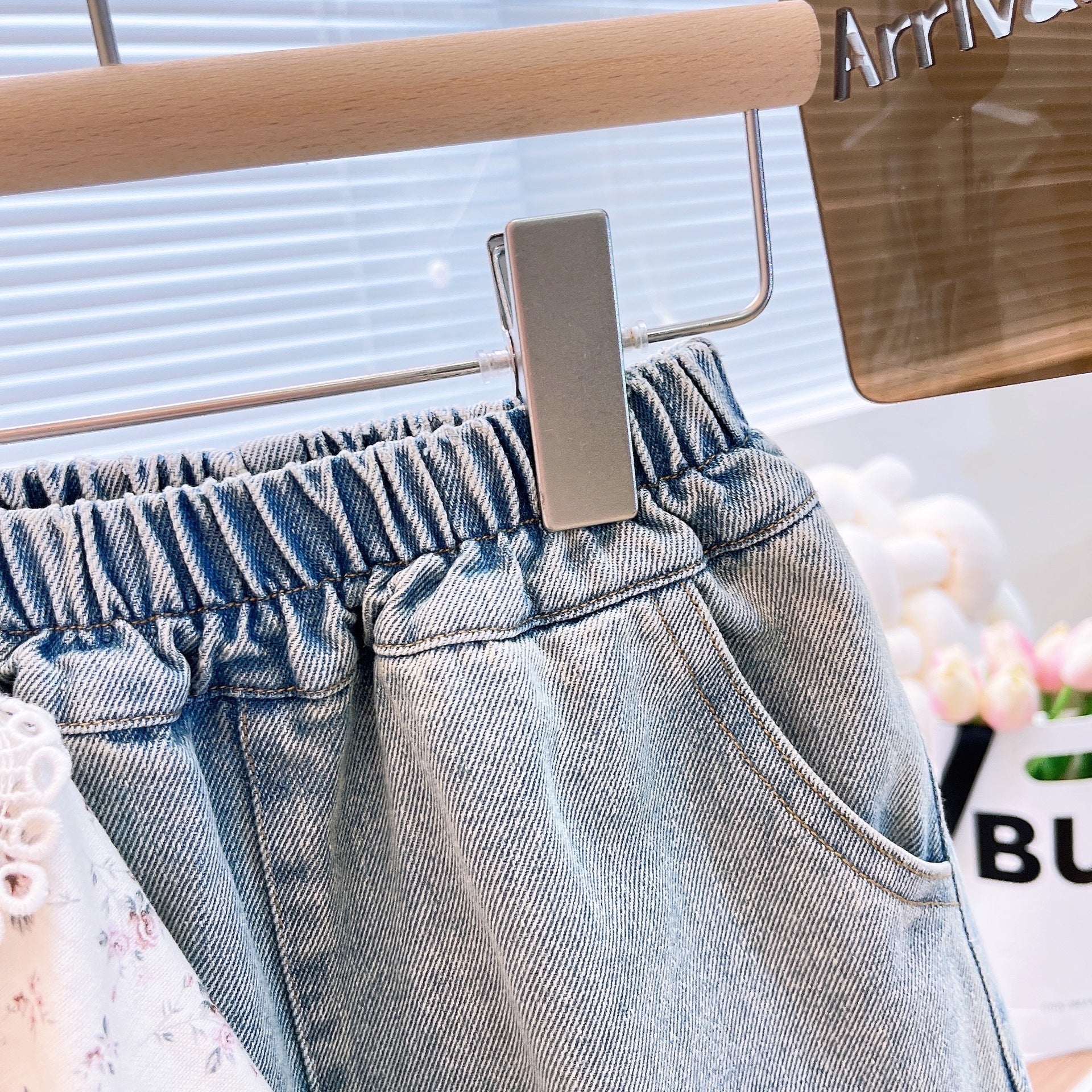 [363883] - Oneset 2in1 Baju Setelan Atasan Blouse Renda Lengan Panjang Jeans Bawahan Celana Panjang Kulot Fashion Anak Perempuan Cewek - Motif Small Flower