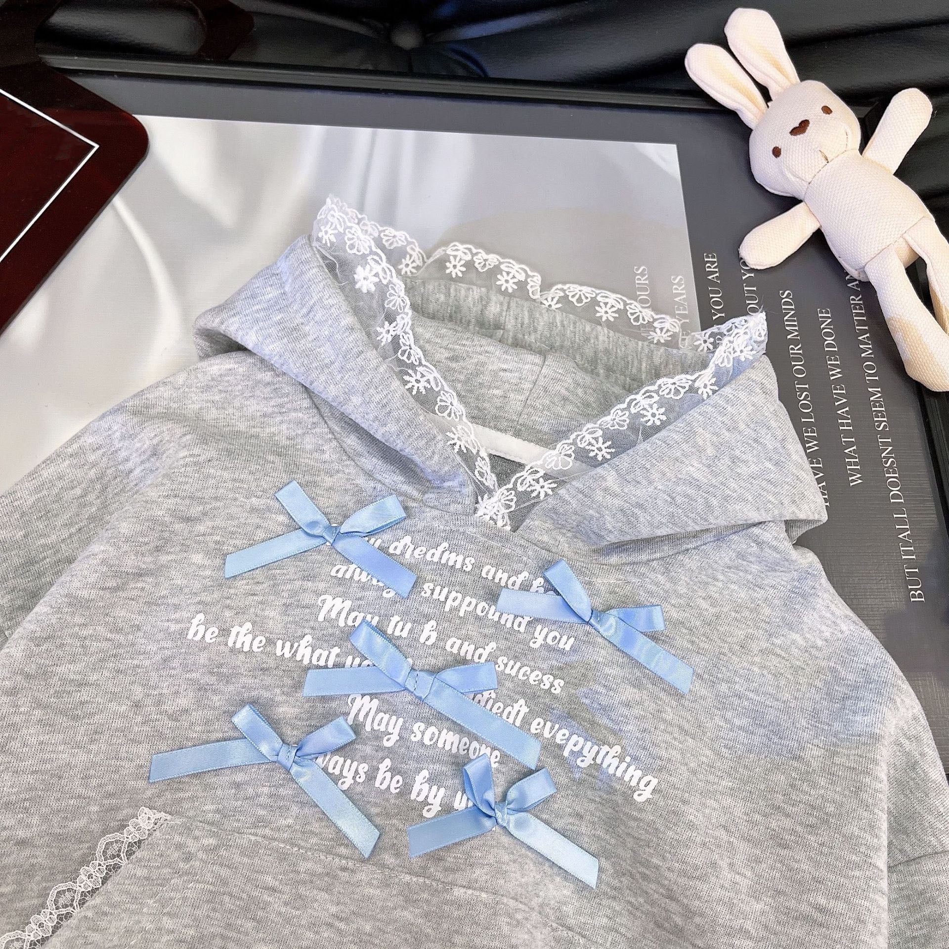 [363939] - One Set 2in1 Baju Setelan Atasan Sweater Hoodie Lengan Panjang Bawahan Rok Celana Pendek White Fashion Korean Style Anak Cewek Perempuan - Motif Cute Blue Bow - BABYHOKI STORE - BABYHOKI STORE