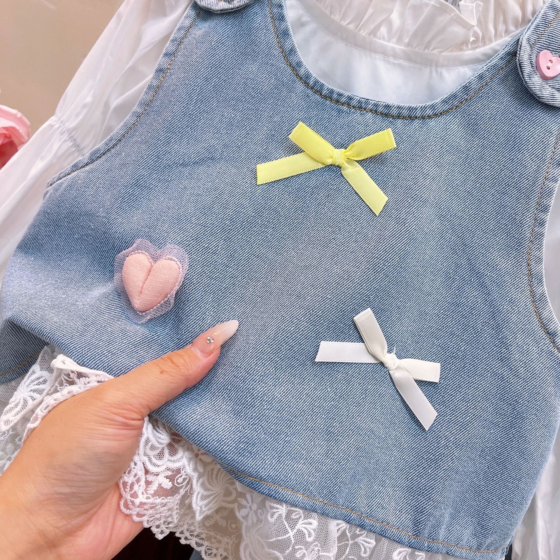 [363947] - One Set 3in1 Baju Setelan Atasan Blouse Lengan Panjang Vest Jeans Kutung Bawahan Celana Panjang Jeans Kulot Fashion Korean Style Trendy Anak Cewek Perempuan - Motif Cute Love Bow - BABYHOKI STORE