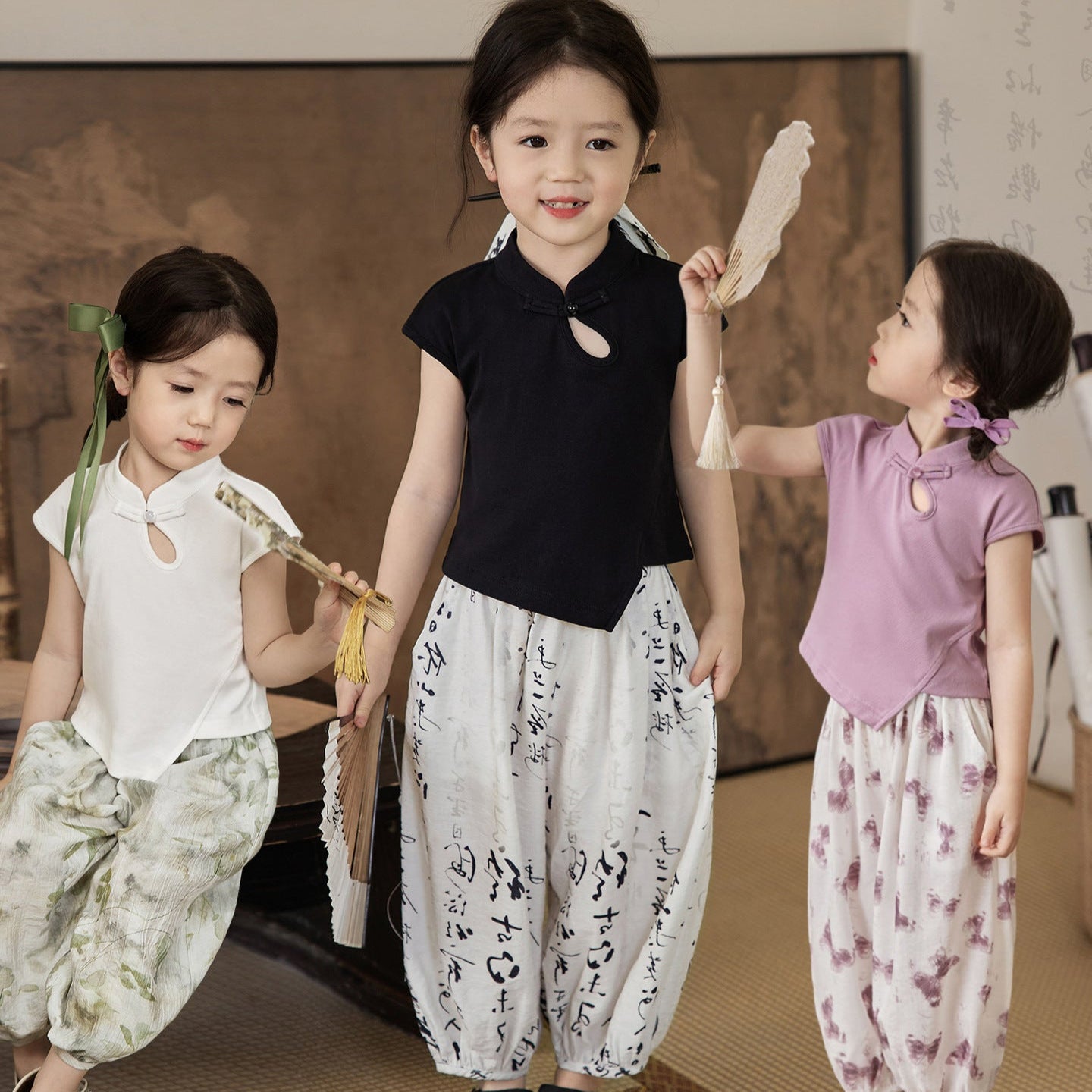 [5071061] - Setelan Baju Kutung Celana Panjang Fashion Anak Perempuan - Motif Calligraphy Art