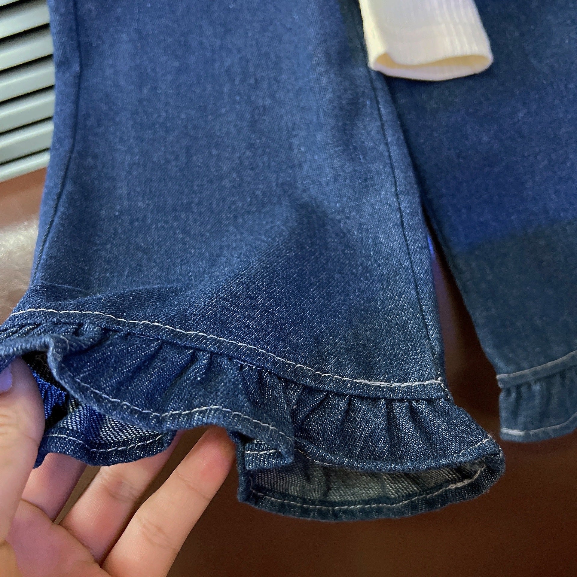 [363818] - Setelan Baju 3 in 1 Rompi Denim Atasan Lengan Panjang Celana Panjang Jeans Fashion Anak Perempuan - Motif Beauty Line
