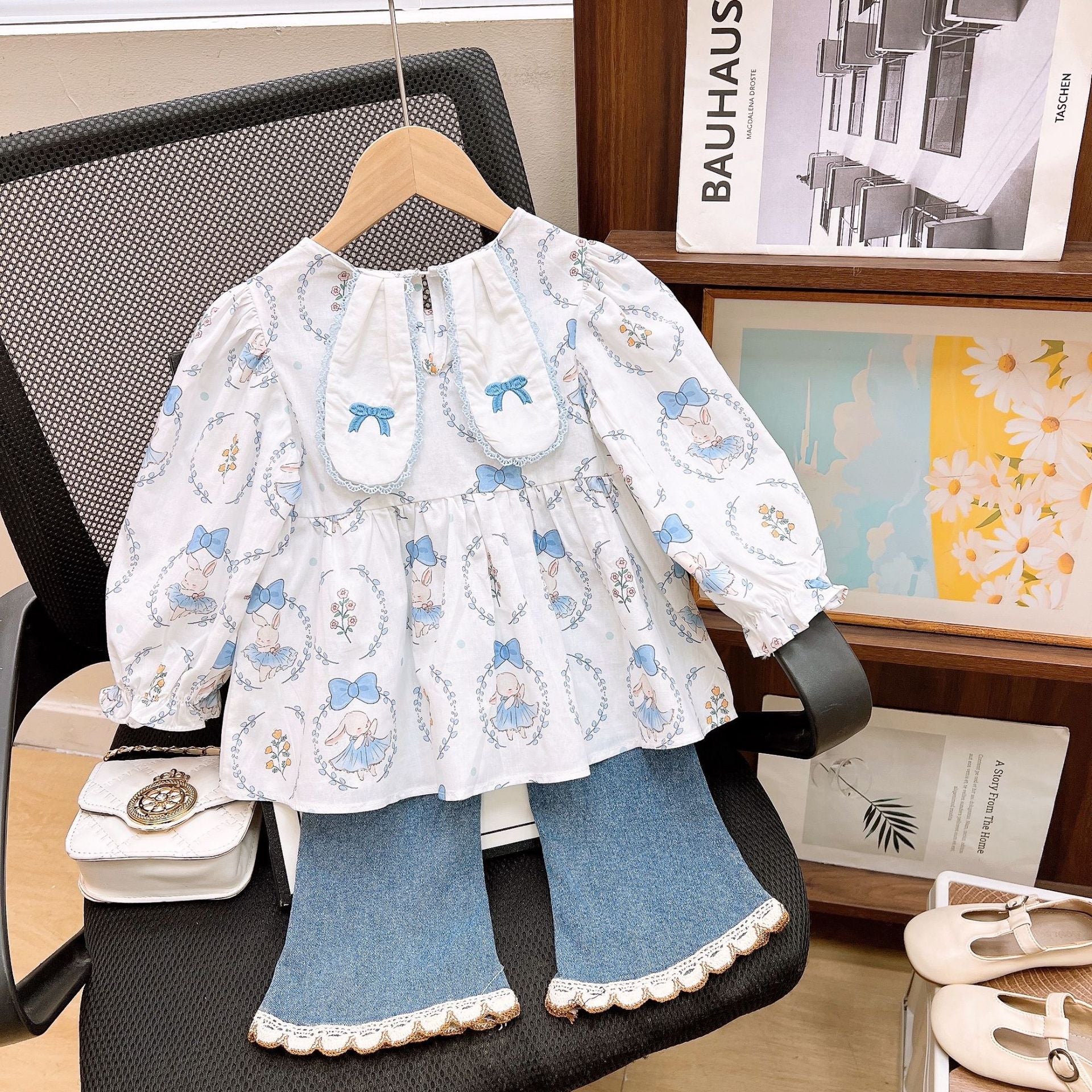 [363817] - Setelan Baju Blouse Lengan Panjang Bawahan Celana Jeans Panjang Fashion Anak Perempuan - Motif Animal Flowers