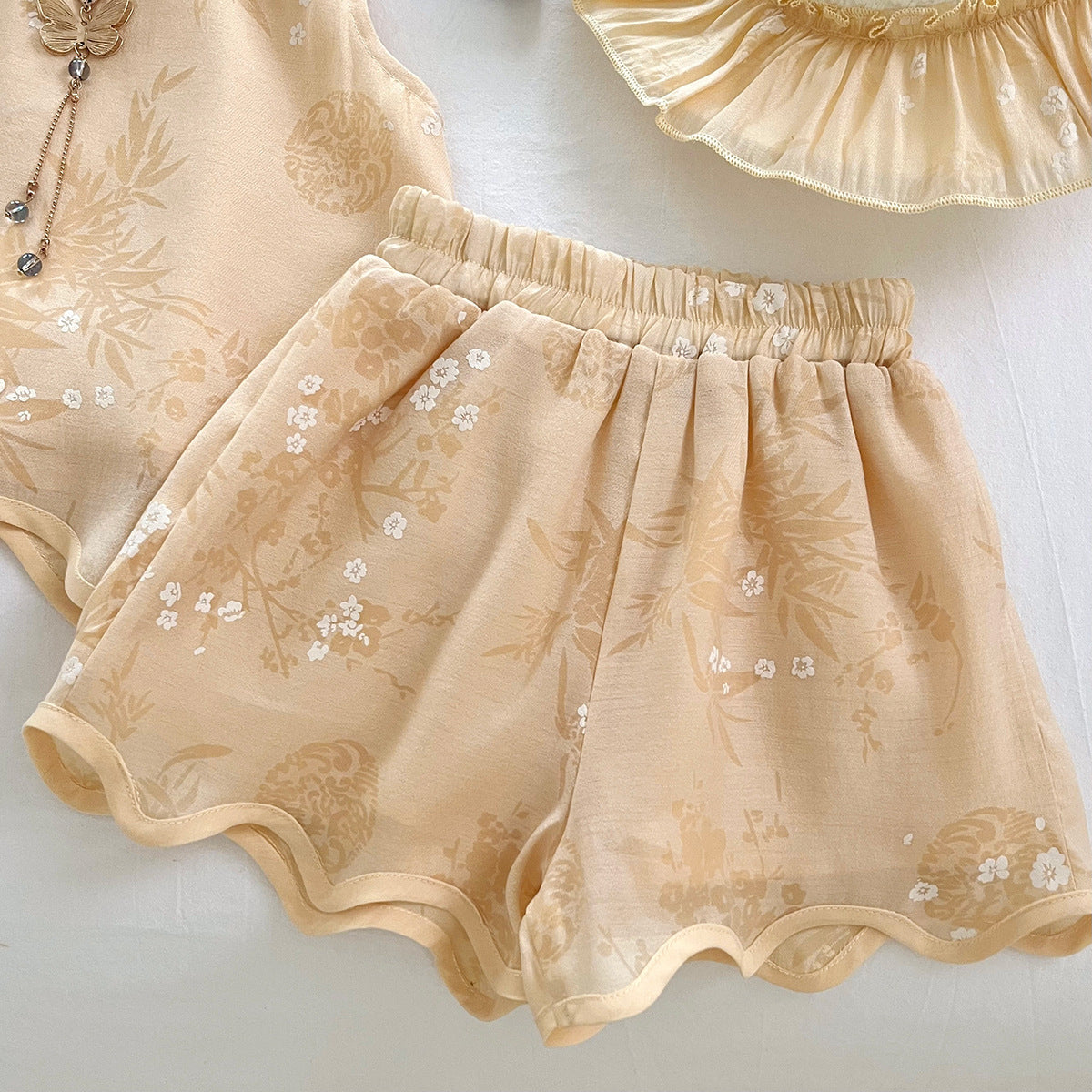 [963198] - One Set 2in1 Baju Setelan Cheongsam Shanghai Imlek Atasan Lengan Kutung Bawahan Celana Pendek Chinese Han Dynasty Fashion Anak Perempuan Cewek - Motif Yellow Flower - BABYHOKI STORE