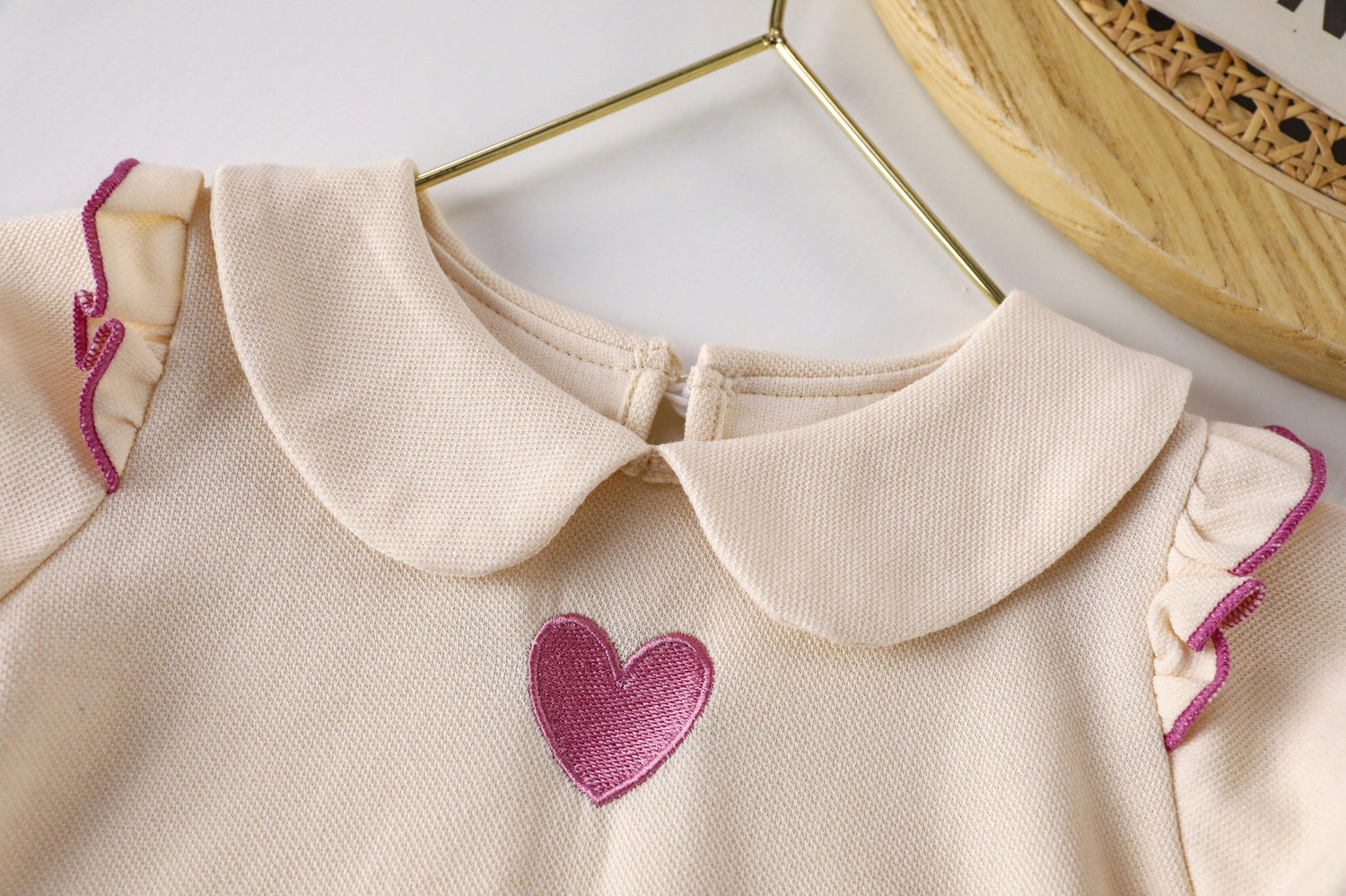 [721107] - Baju Atasan Blouse Lengan Pendek Ruffle Anak Perempuan - Motif Plain Heart