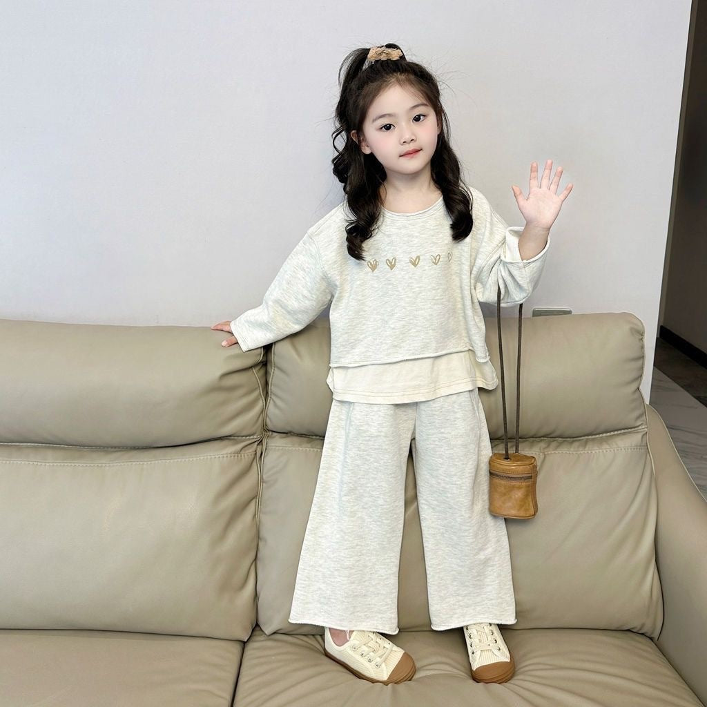 [907102] - One Set 2in1 Baju Setelan Outerwear Atasan Lengan Panjang Bawahan Celana Panjang Korean Casual Fashion Anak Perempuan Cewek - Motif Small Love - BABYHOKI STORE - BABYHOKI STORE
