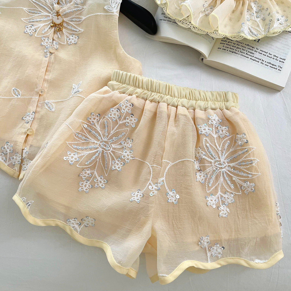 [963197] - One Set 2in1 Baju Setelan Cheongsam Shanghai Imlek Atasan Lengan Kutung Bawahan Celana Pendek Chinese Fashion Anak Perempuan Cewek - Motif Floral Plate - BABYHOKI STORE