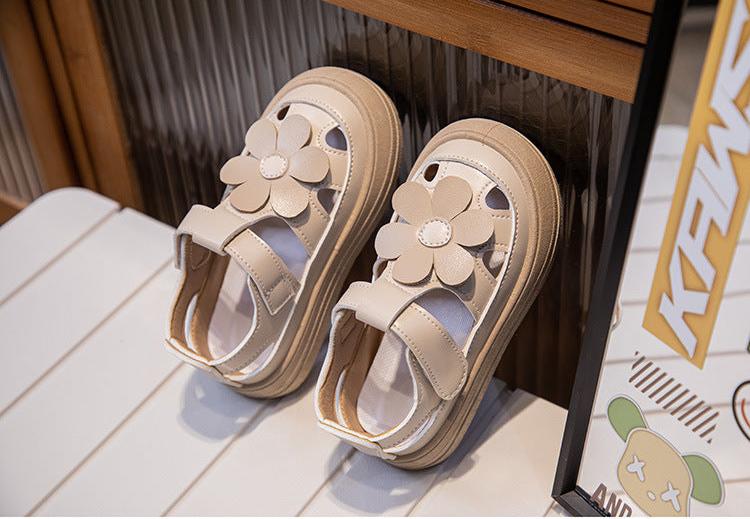 [381243 Size 23-34] - Sepatu Sandal Flat Slip On Anak Perempuan - Motif Strap Flower