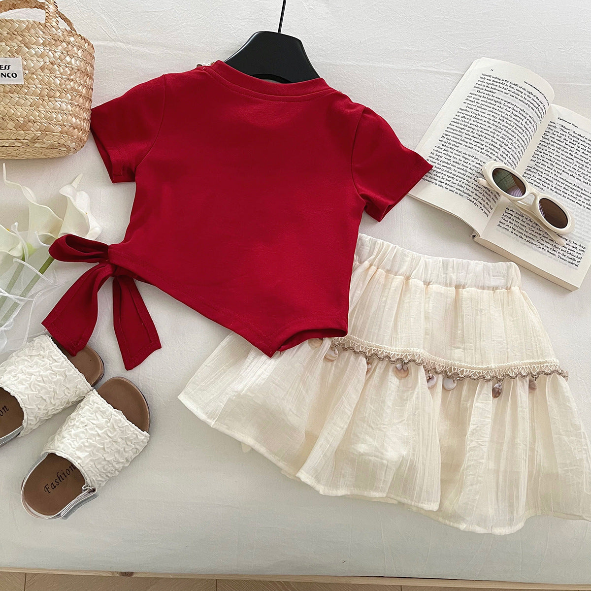 [963102] - One Set 2in1 Baju Setelan Atasan Kaos Strappy Lengan Pendek Bawahan Celana Rok Pendek Fashion Anak Perempuan Cewek - Motif Neck Accents Trinkets - BABYHOKI STORE