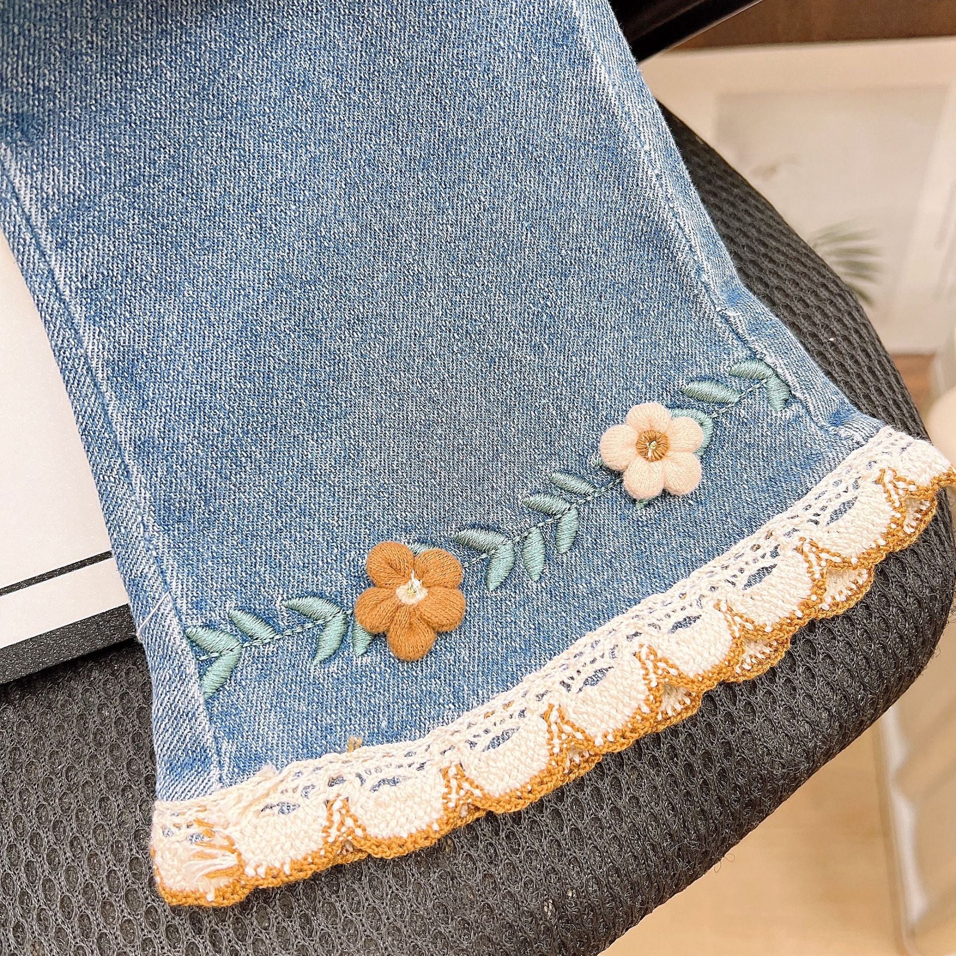 [363817] - Setelan Baju Blouse Lengan Panjang Bawahan Celana Jeans Panjang Fashion Anak Perempuan - Motif Animal Flowers