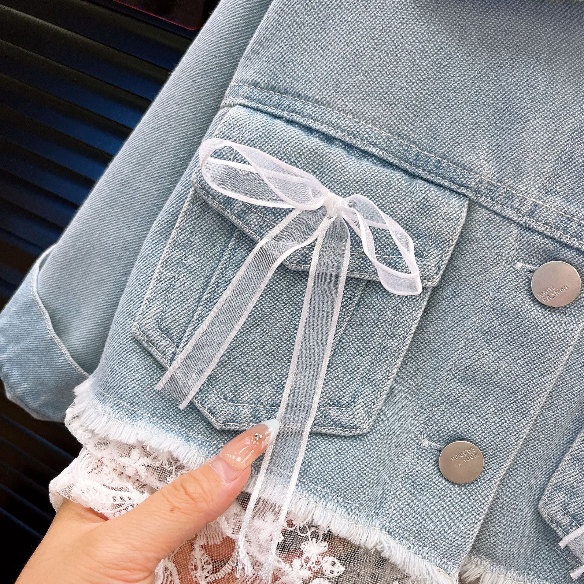 [363928] - One Set 2in1 Baju Setelan Atasan Jaket Jeans Lengan Panjang Bawahan Celana Panjang Cutbray Renda Fashion Anak Cewek Perempuan - Motif Top Bow Cute - BABYHOKI STORE - BABYHOKI STORE