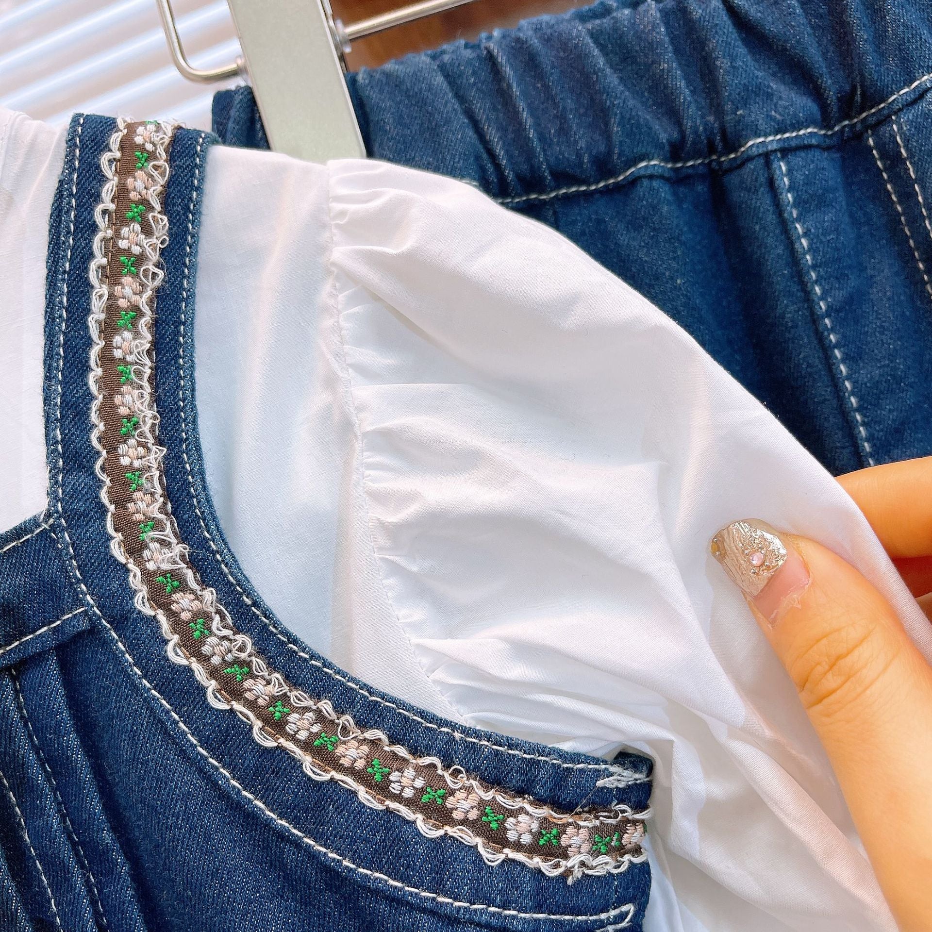 [363748] - Baju Setelan Blouse Rompi Lengan Panjang Celana Jeans Panjang Fashion Anak Perempuan - Motif Flower Strap