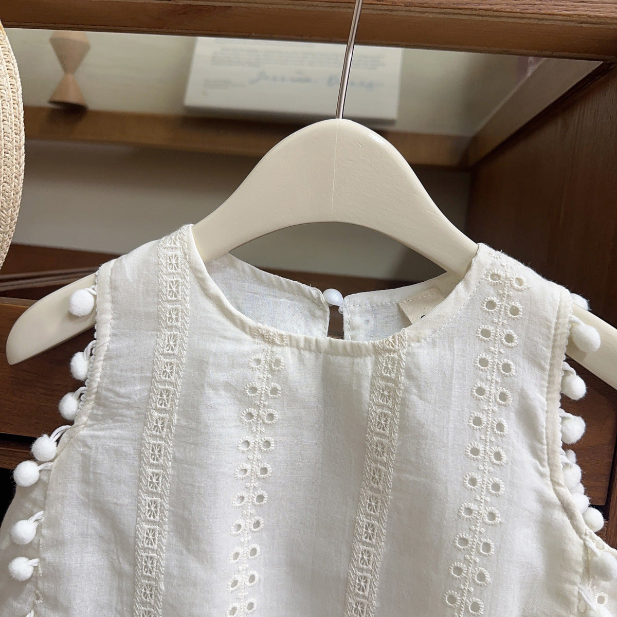 [963247] - One Set 2in1 Baju Setelan Atasan Blouse Lengan Kutung Bawahan Panjang Jeans Kulot Korean Style Anak Perempuan Cewek - Motif Pom Pom - BABYHOKI STORE