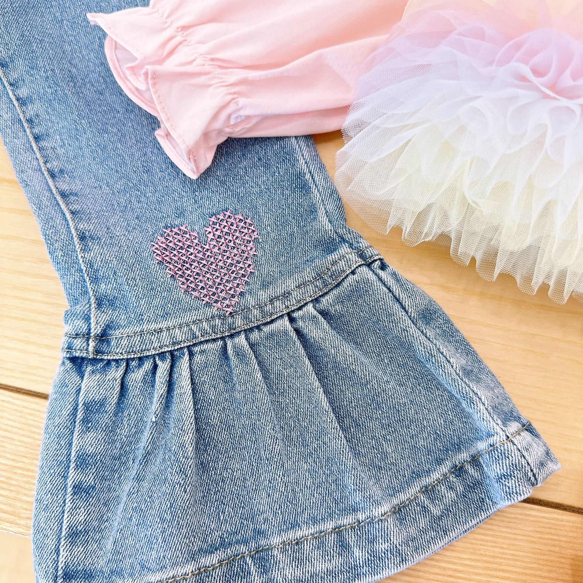 [363750] - Setelan Baju Blouse Ruffles Celana Jeans Cutbraid Fashion Anak Perempuan - Motif Rainbow Love