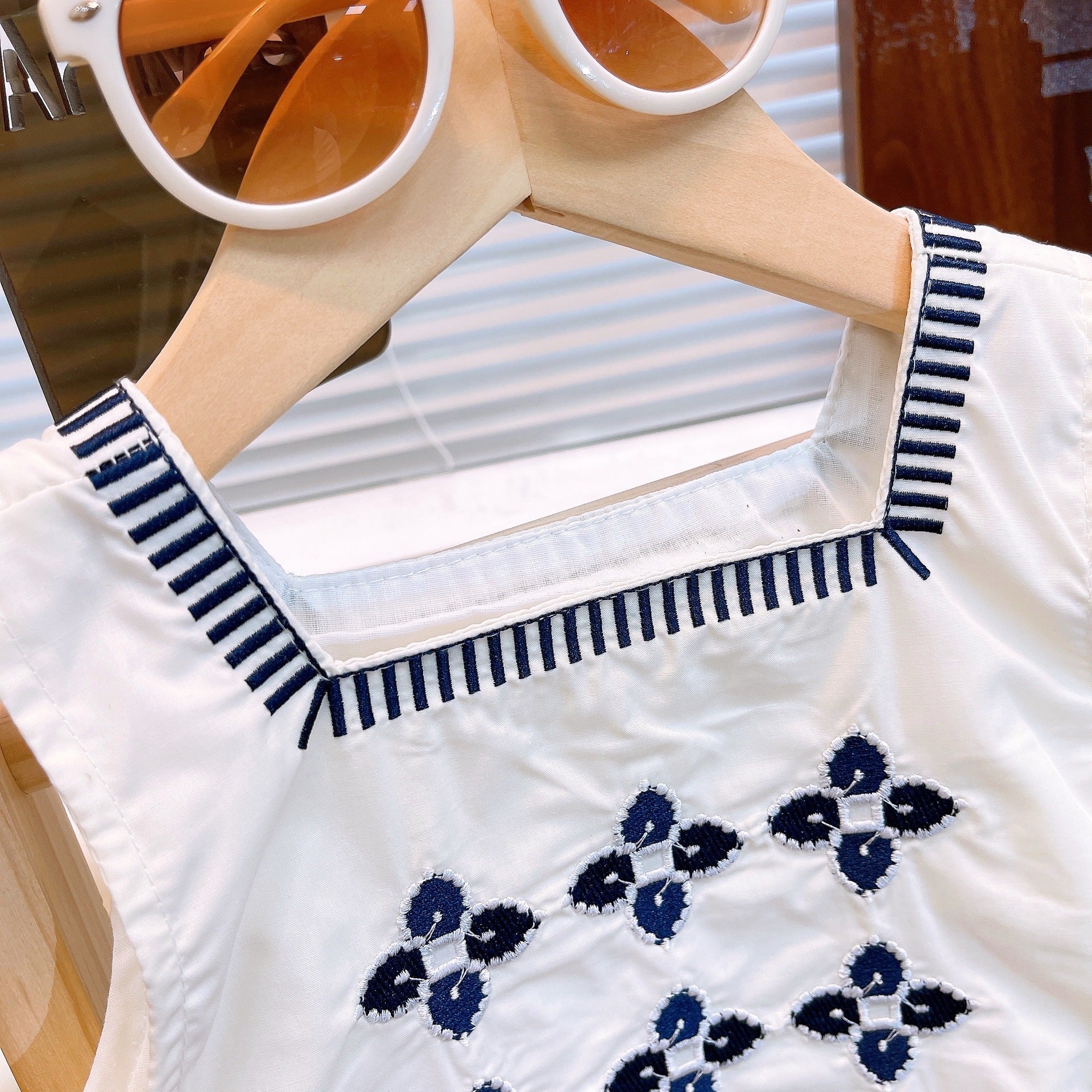 [363768] - Setelan One Set Baju Crop Tanpa Lengan Bawahan Rok Panjang Fashion Anak Perempuan - Motif Wavy Leaf