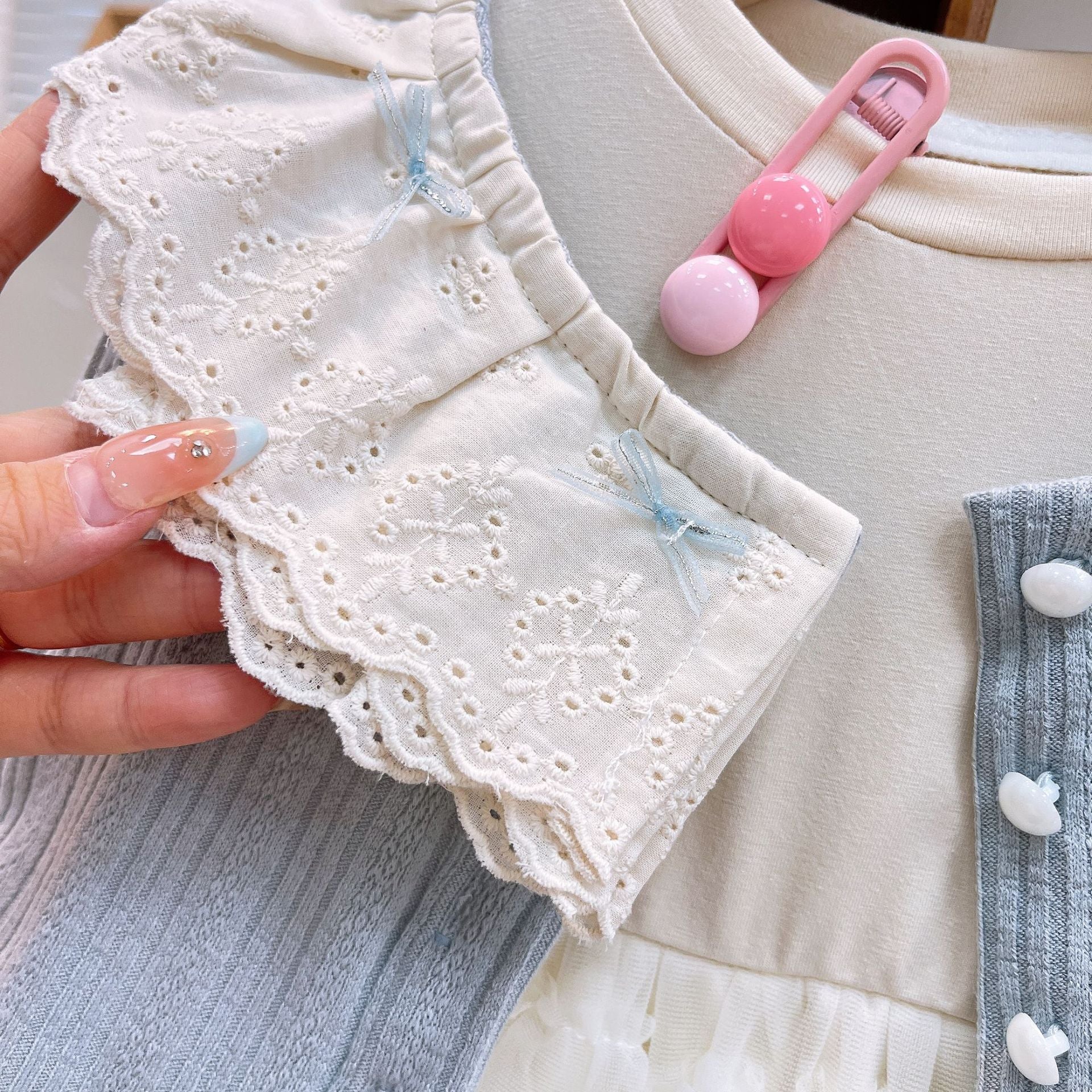 [363934] - One Set 2in1 Baju Setelan Dress Gaun Lengan Panjang Atasan Cardigan Vest Korean Fashion Anak Perempuan Cewek - Motif Cute Lace - BABYHOKI STORE - BABYHOKI STORE