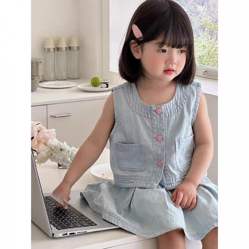 [363762] - Setelan Korea Sporty Padel Tennis One Set Denim Jeans Baju Crop Tanpa Lengan Bawahan Rok Mini Fashion Anak Perempuan - Motif Flower Button
