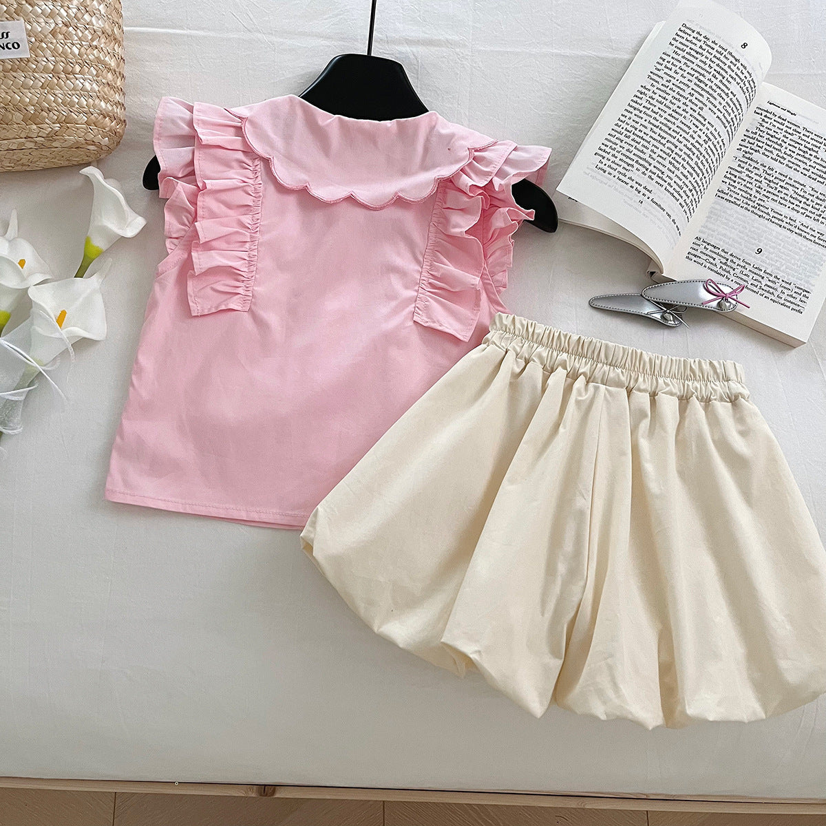 [963206] - One Set 2in1 Baju Setelan Atasan Blouse Lengan Kutung Bawahan Celana Pendek Comfort Version Style Anak Perempuan Cewek - Motif Ruffled Shoulders - BABYHOKI STORE - BABYHOKI STORE