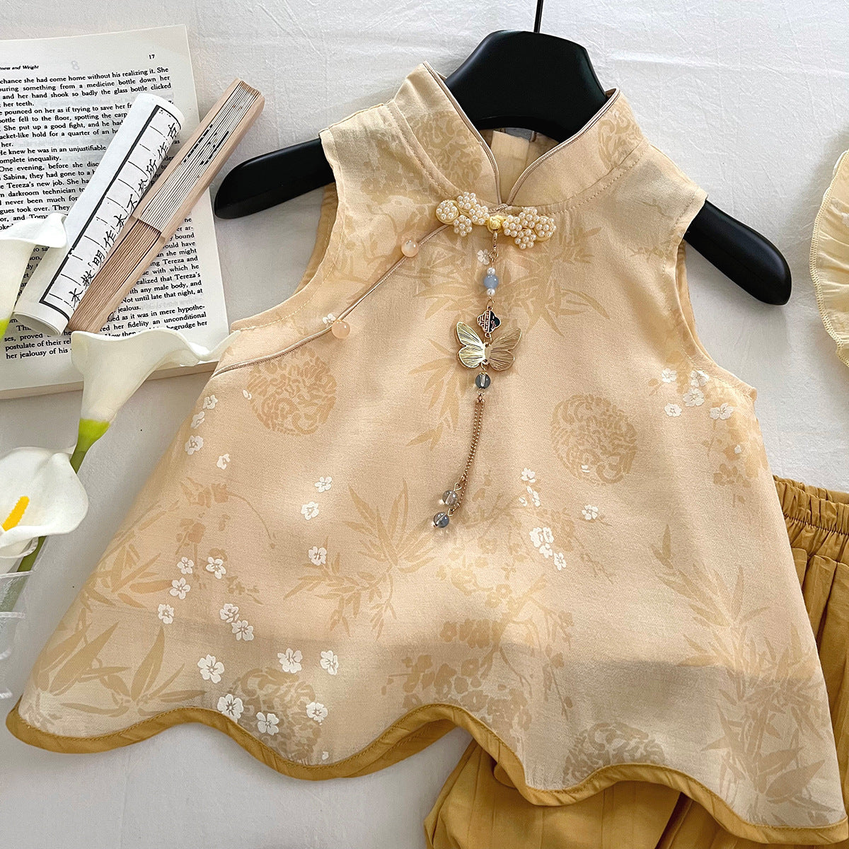 [963201] - One Set 2in1 Baju Setelan Cheongsam Shanghai Imlek Atasan Lengan Kutung Bawahan Celana Pendek Chinese Fashion Style Anak Perempuan Cewek - Motif Yellow Flower - BABYHOKI STORE