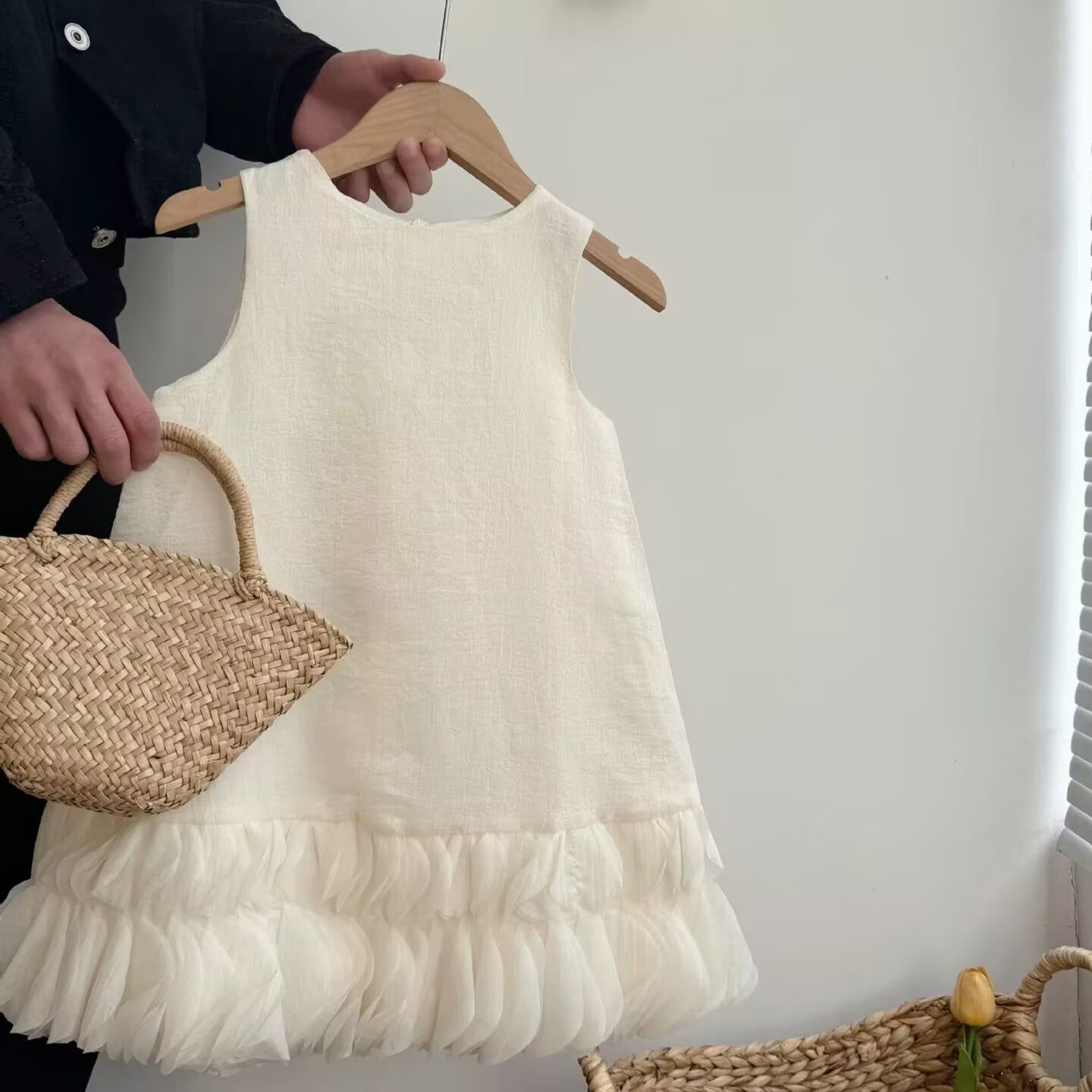 [5071093] - Baju Dress Gaun Pesta Lengan Kutung Fashion Anak Perempuan Cewek - Motif Cream Ruffle Bottom - BABYHOKI STORE