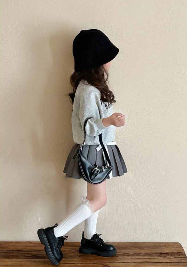 [5071056] - Setelan Baju Sweater Bawahan Rok Pendek Fashion Anak Perempuan - Motif Letter Ribbon