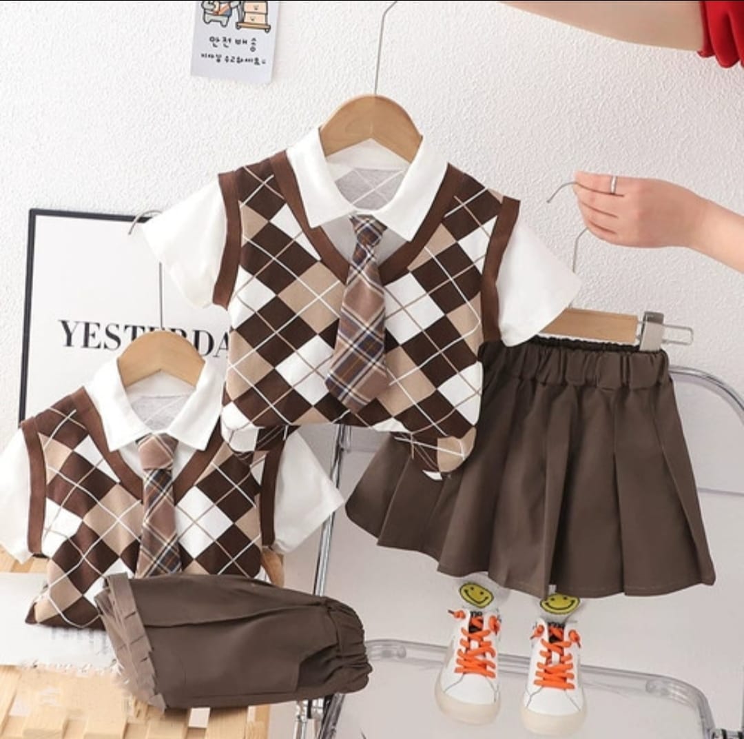 [340430-V1] - Baju Setelan Blouse Rok Plisket Fashion Anak Perempuan - Motif Diamond Box