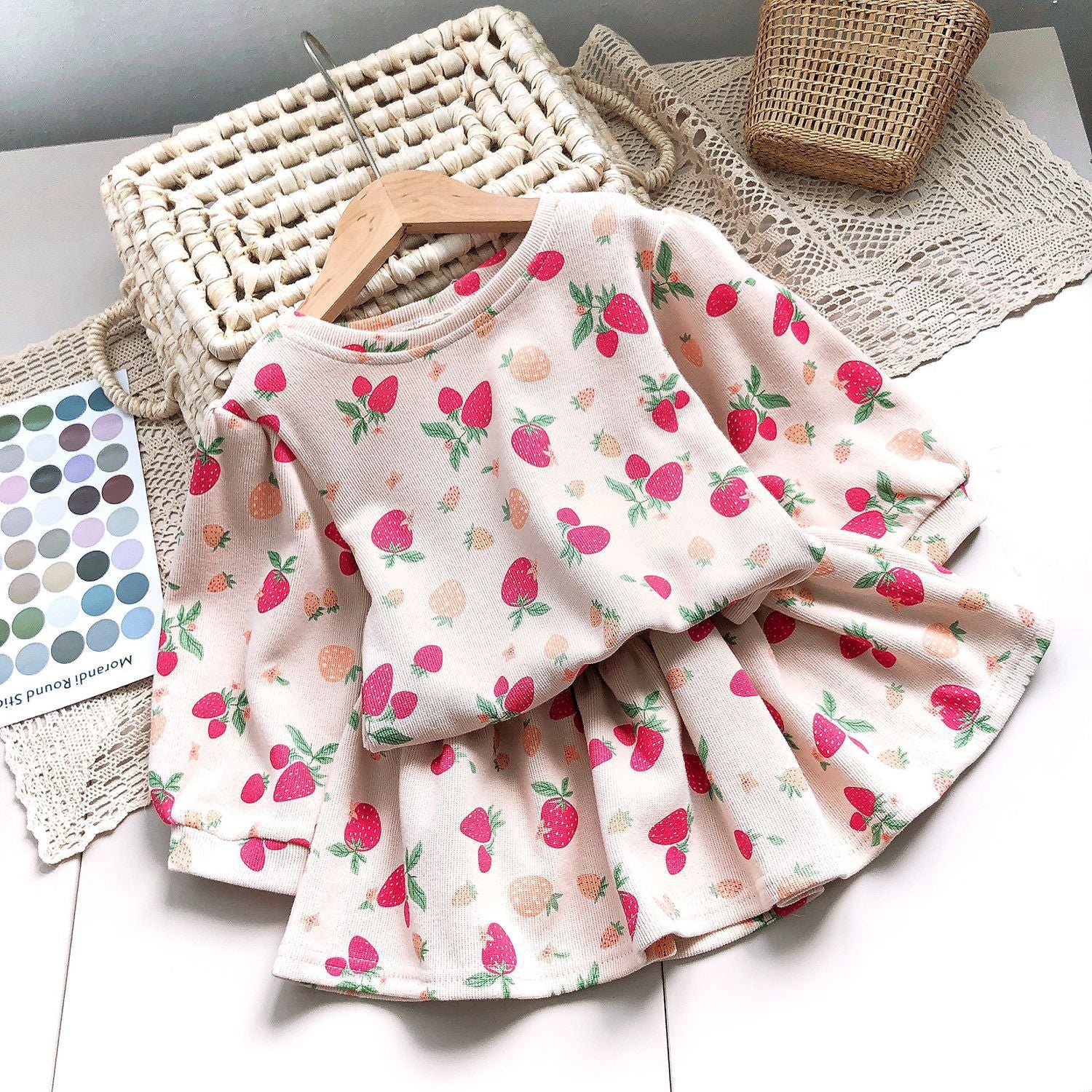 [363237] - Setelan Fashion Trend Anak Perempuan - Motif Sweet Strawberry