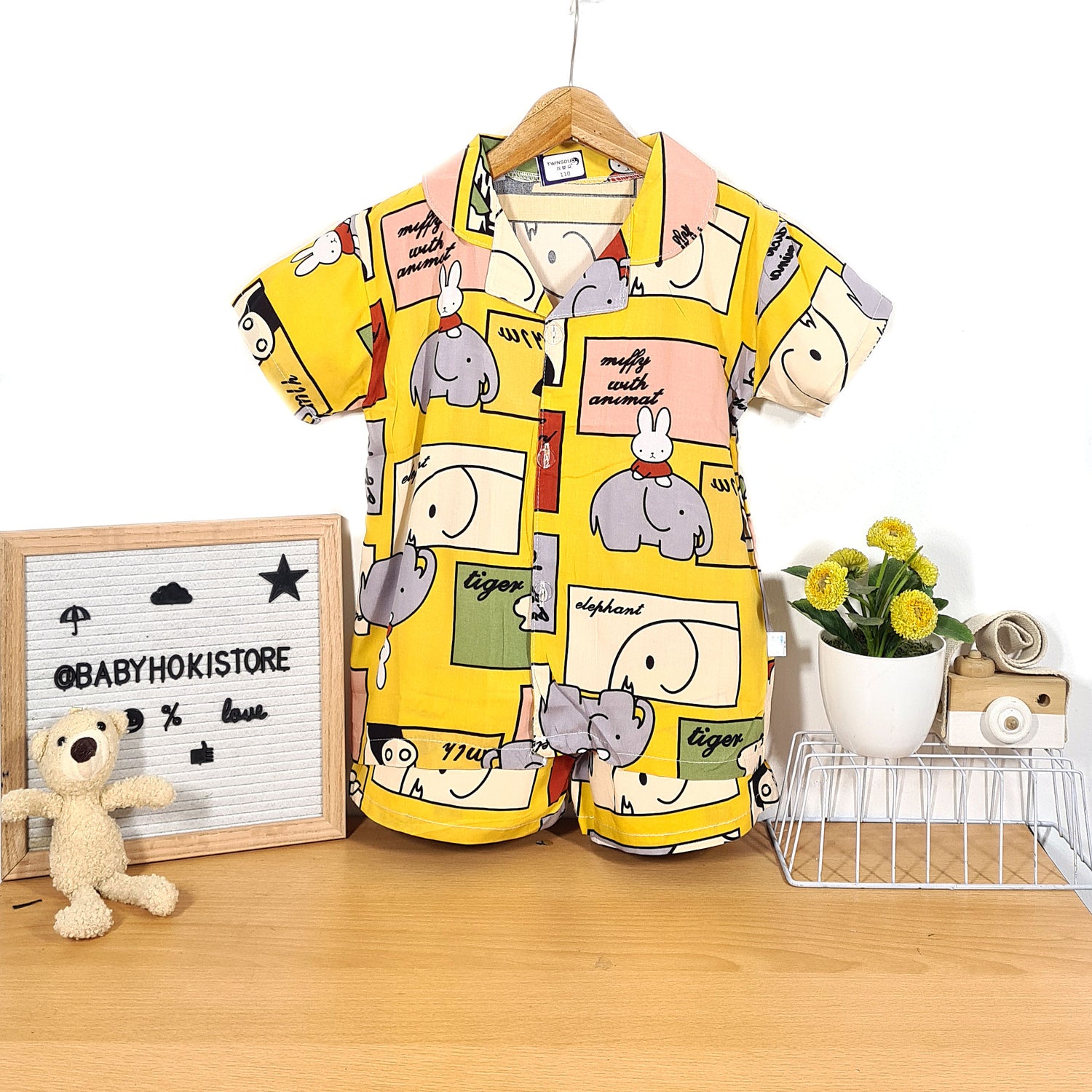 [225786] - Baju Piyama Anak Import / Setelan Tidur Anak - Motif Comic Abstract