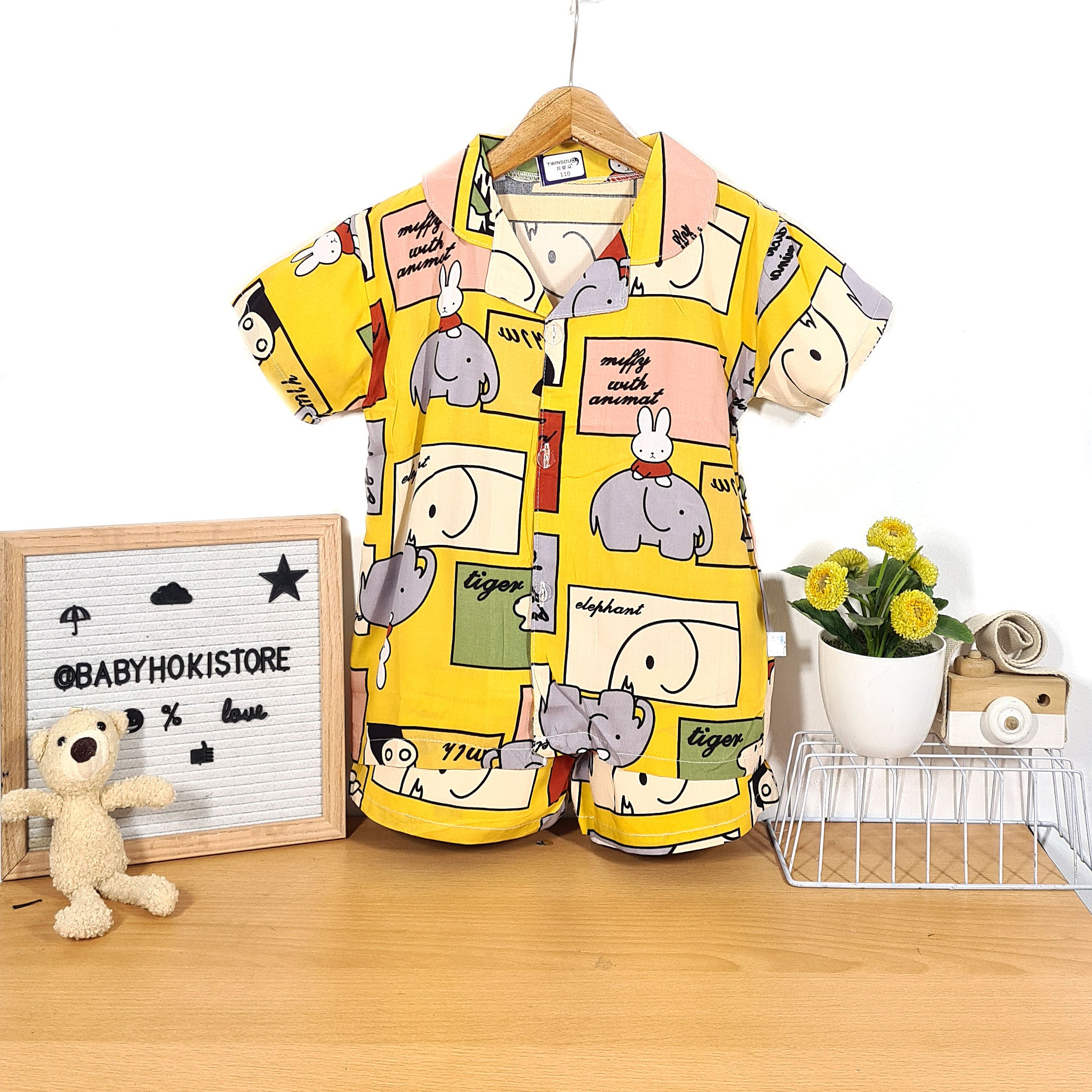 [225786] - Baju Piyama Anak Import / Setelan Tidur Anak - Motif Comic Abstract