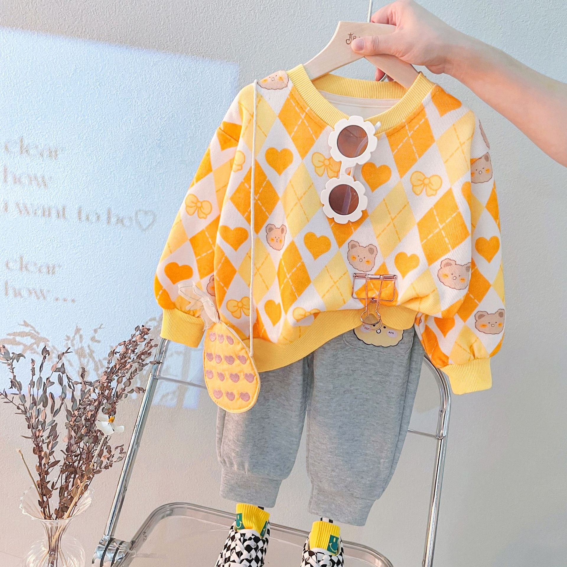 [340203] - Setelan Sweater Rajut Celana Jogger Anak Perempuan - Motif Love Bear