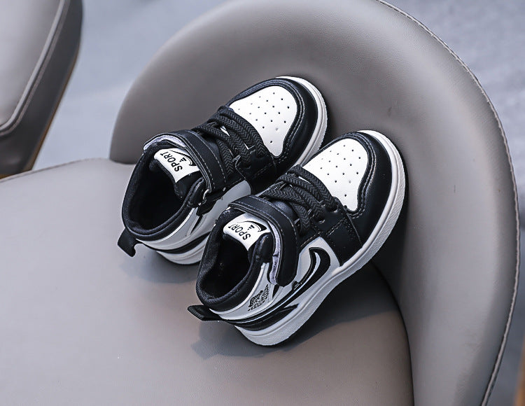[343150-BLACK WHITE] - Sepatu Anak Trendi / Sepatu Boots Import - Motif Sport Style